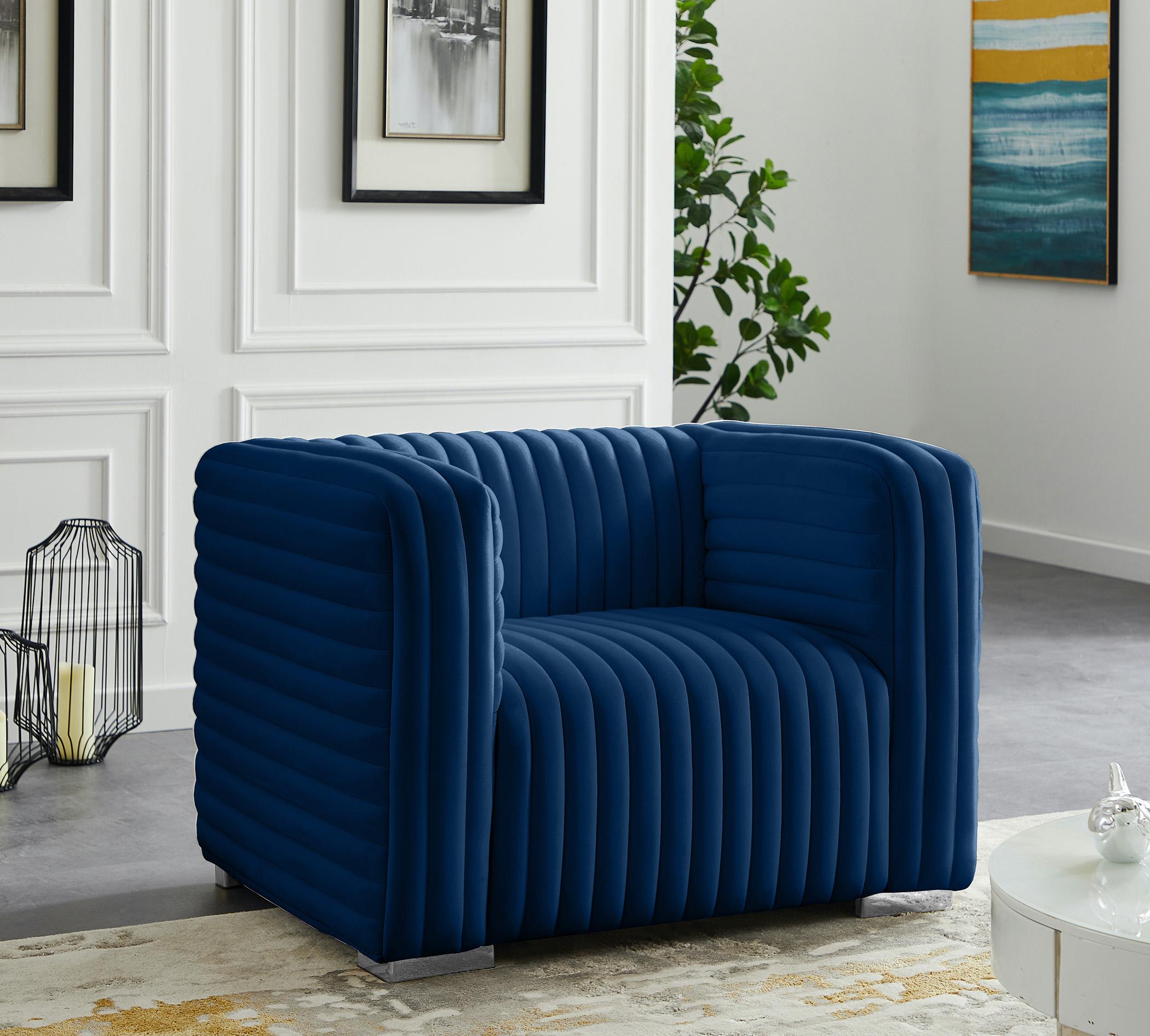 

    
640Navy-S-Set-3 Meridian Furniture Sofa Set
