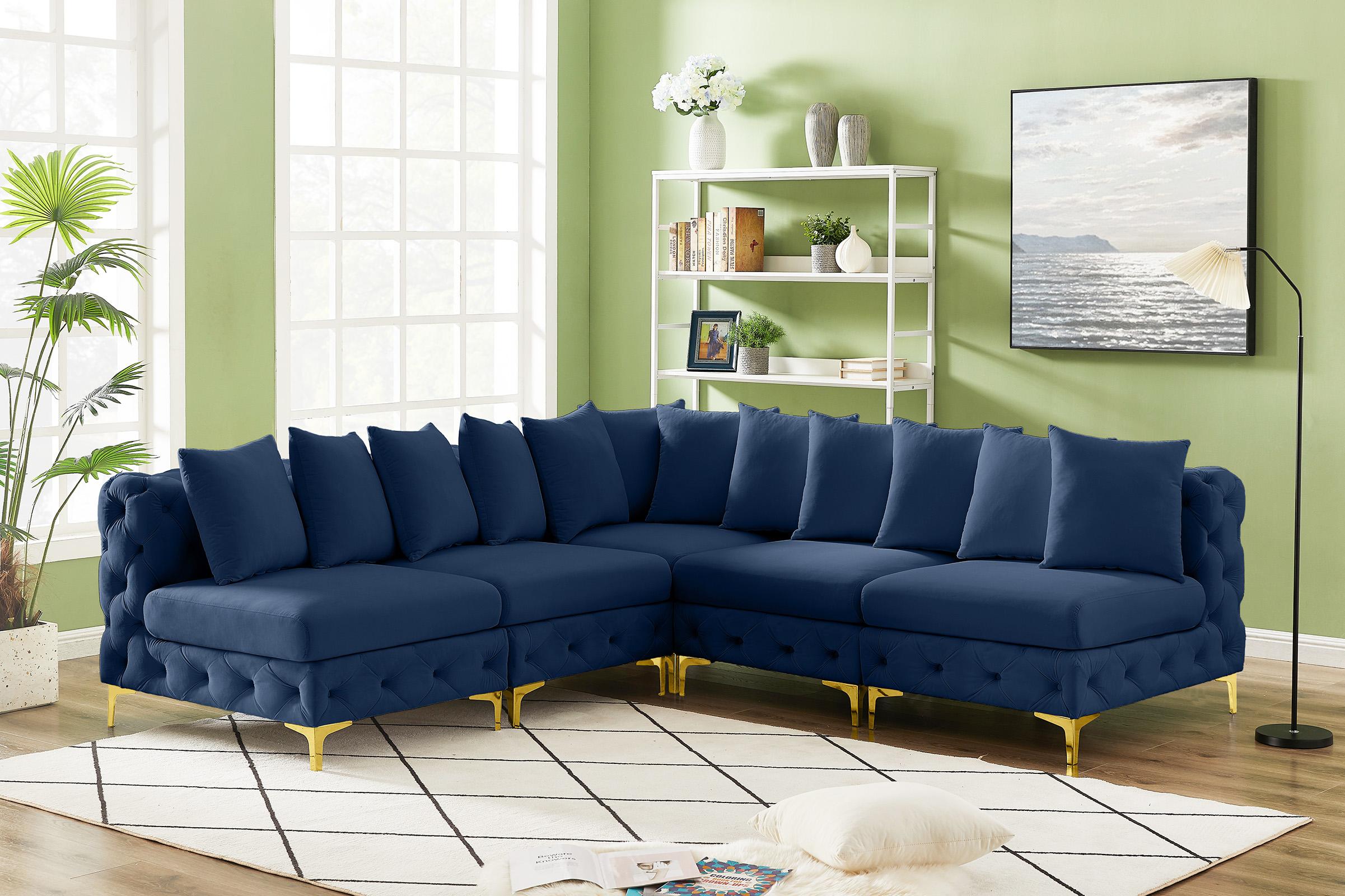 

    
686Navy-Sec5B Meridian Furniture Modular Sectional Sofa
