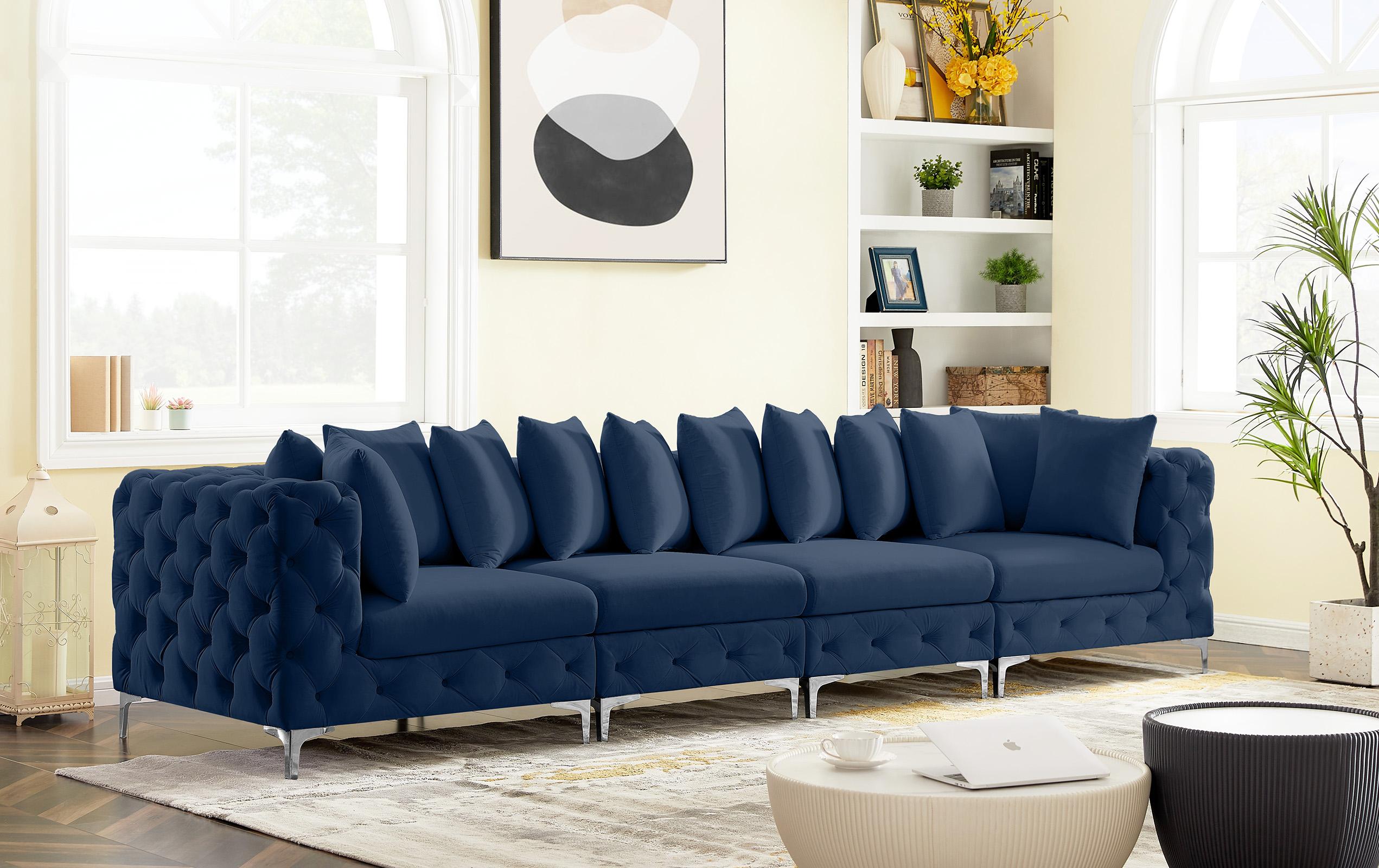 

    
686Navy-S138 Meridian Furniture Modular Sofa
