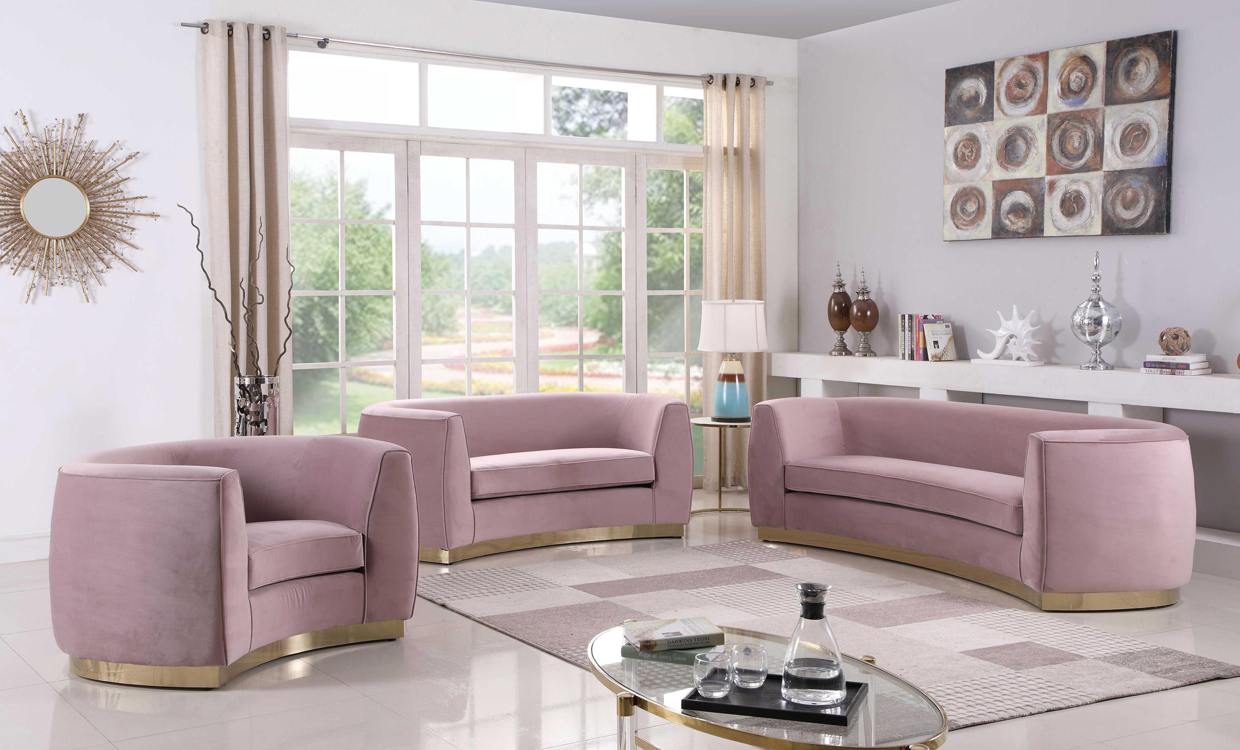 

        
Meridian Furniture Julian 620Pink-L Loveseat Pink Soft Velvet 647899950322
