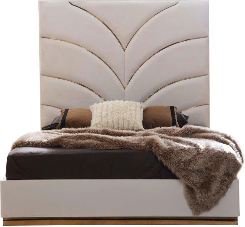 

    
Galaxy Home Furniture LAURA Platform Bedroom Set White/Gold LAURA-EK-2NDM-5PC
