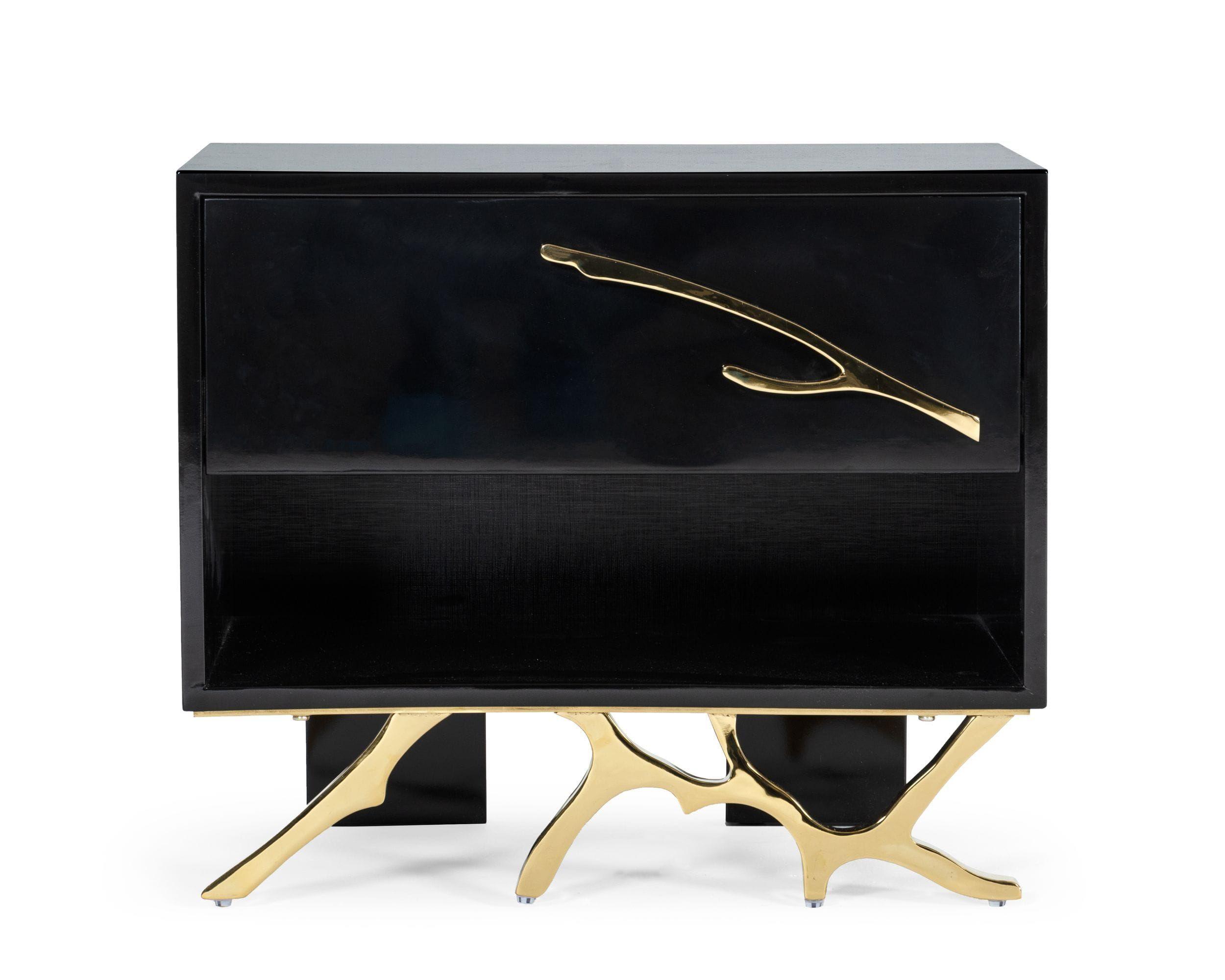 

                    
VIG Furniture Legend Panel Bedroom Set Gold/Black Velvet Purchase 
