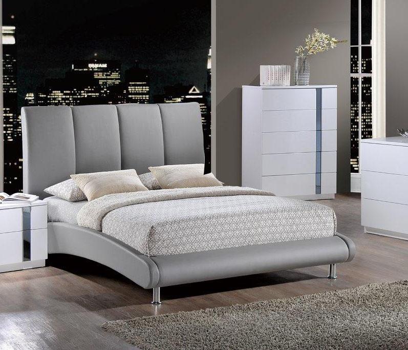 

        
Global Furniture USA 8272 Platform Bed Gray Faux Leather 00887179013365
