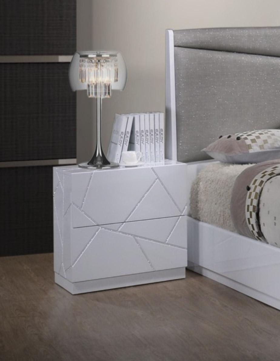 

        
Global Furniture USA Pandora Platform Bedroom Set White  00887179033134
