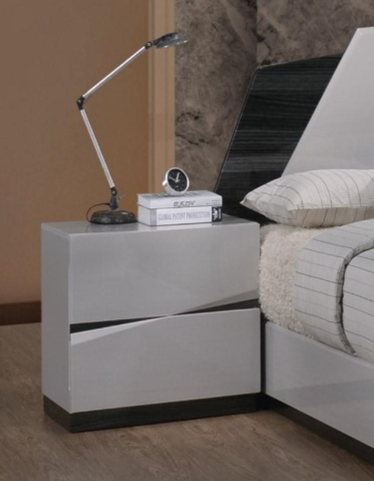 

        
Global Furniture USA Scarlett Platform Bedroom Set White  00887179033066
