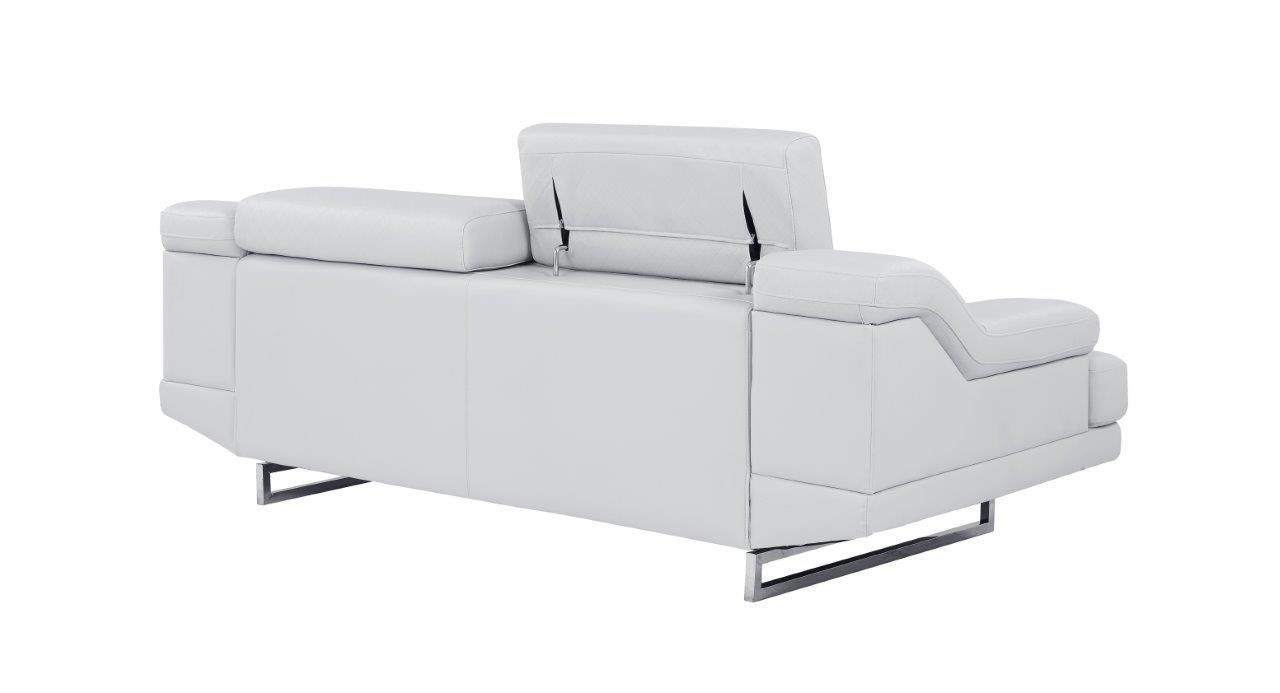 

        
00887179011903Global Furniture U8141 GR Natalie Light Grey Bonded Leather Sofa Set 3Pcs
