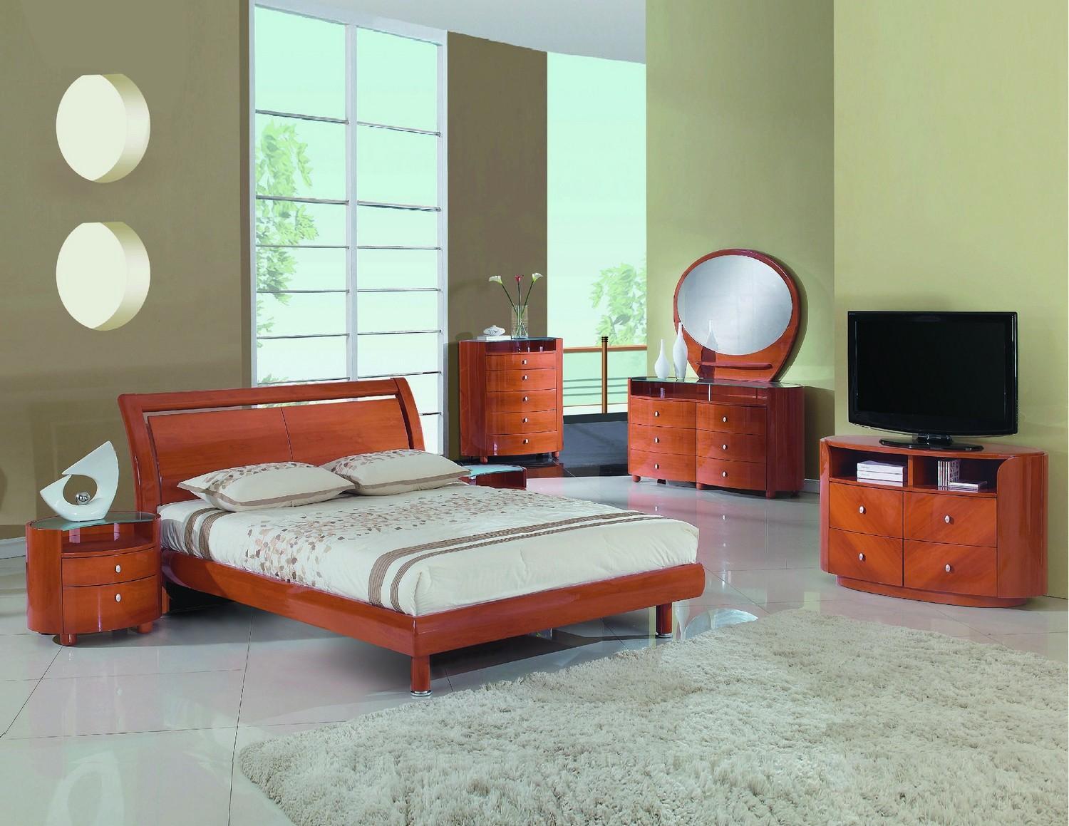 

    
Cherry High Gloss Finish Platform Queen Bed Contemporary Cosmo Global United
