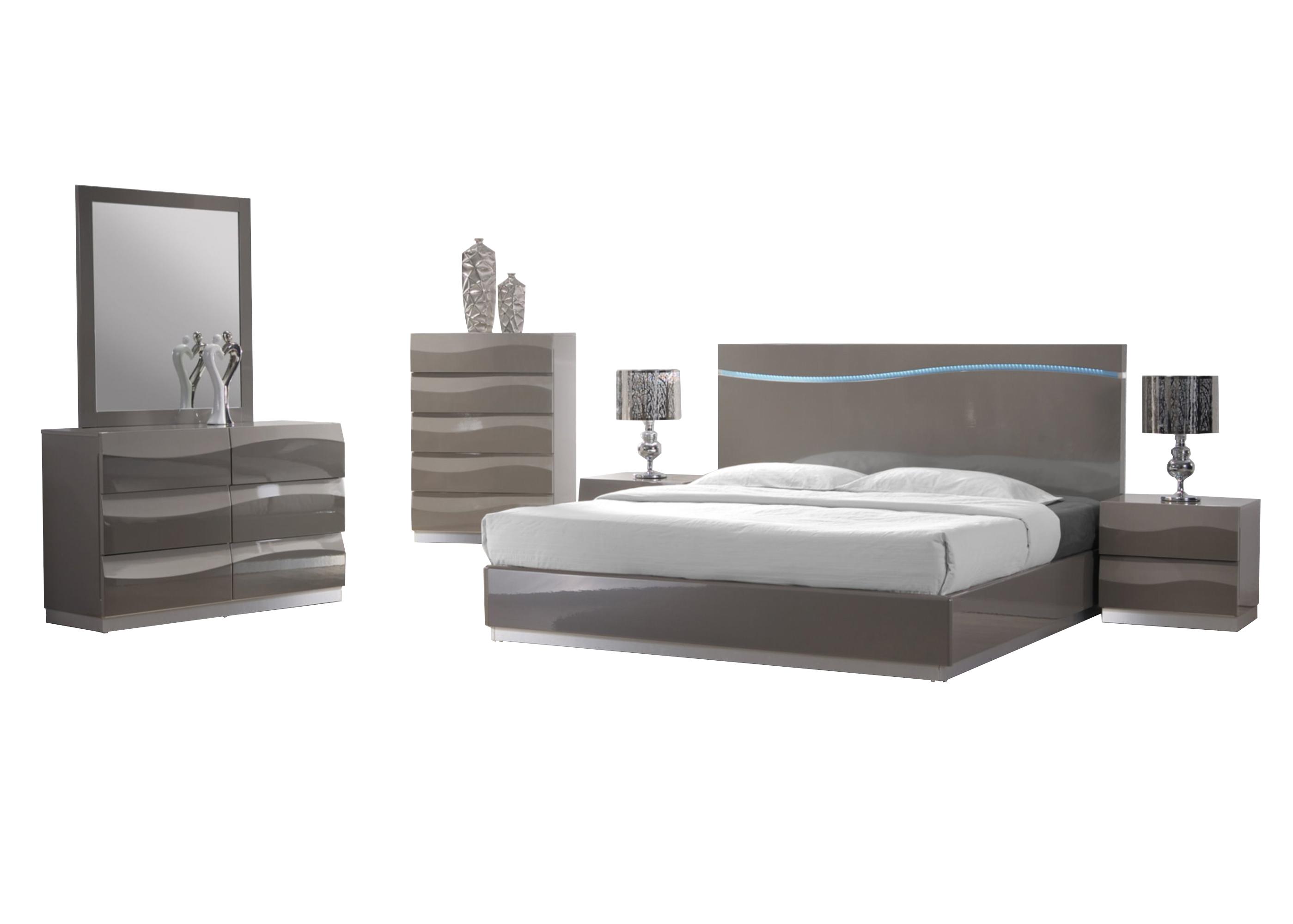

    
Gloss Grey Finish Platform Queen Size Bedroom Set 6Pcs Delhi by Chintaly Imports
