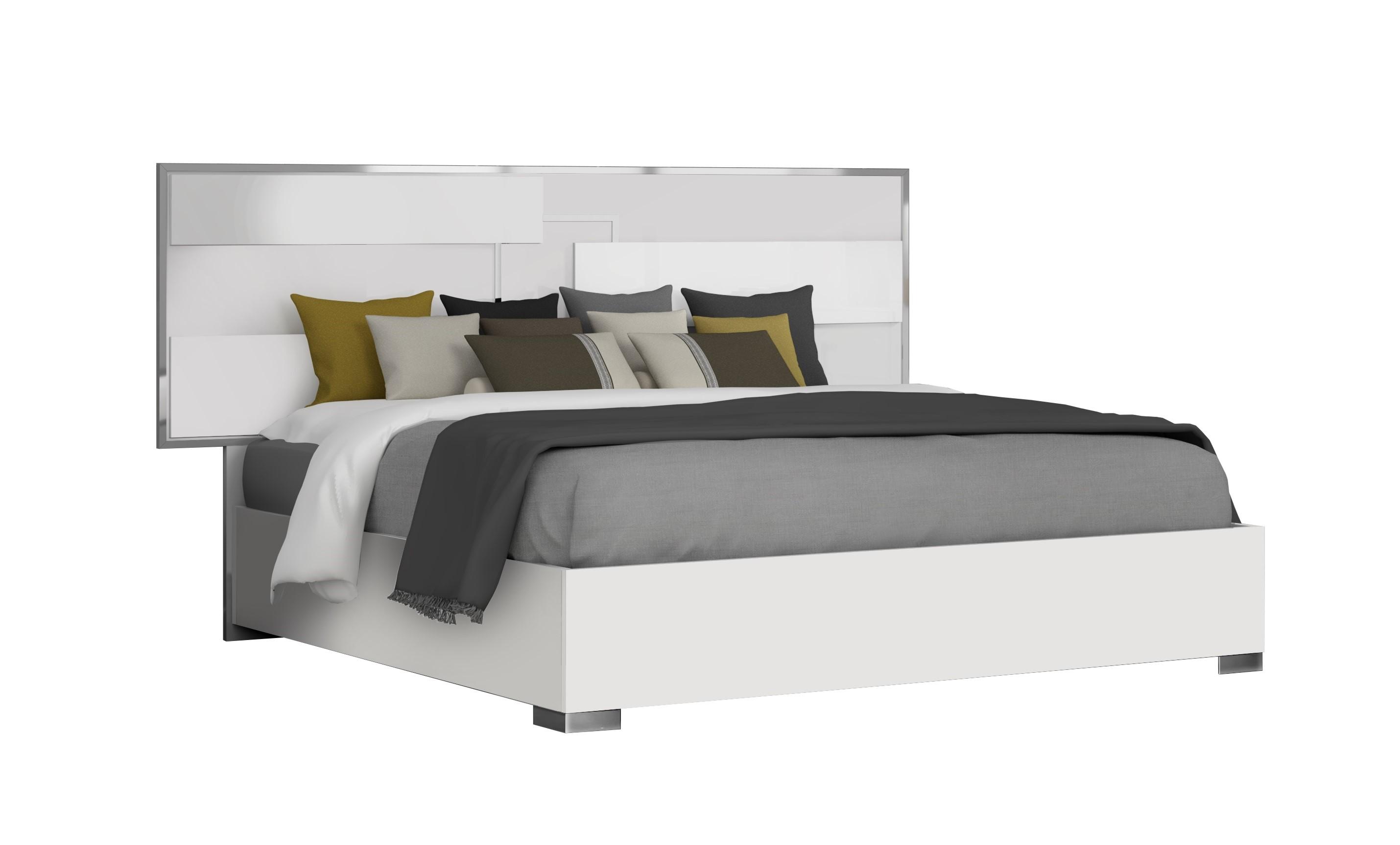 

    
Glossy White Platform King Bed by J&M Furniture Infinity 17441

