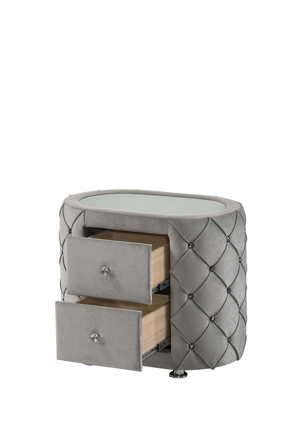 

                    
Buy Gray Color Crown Design Bedroom Set by Acme Furniture Perine BD01061EK-5pcs
