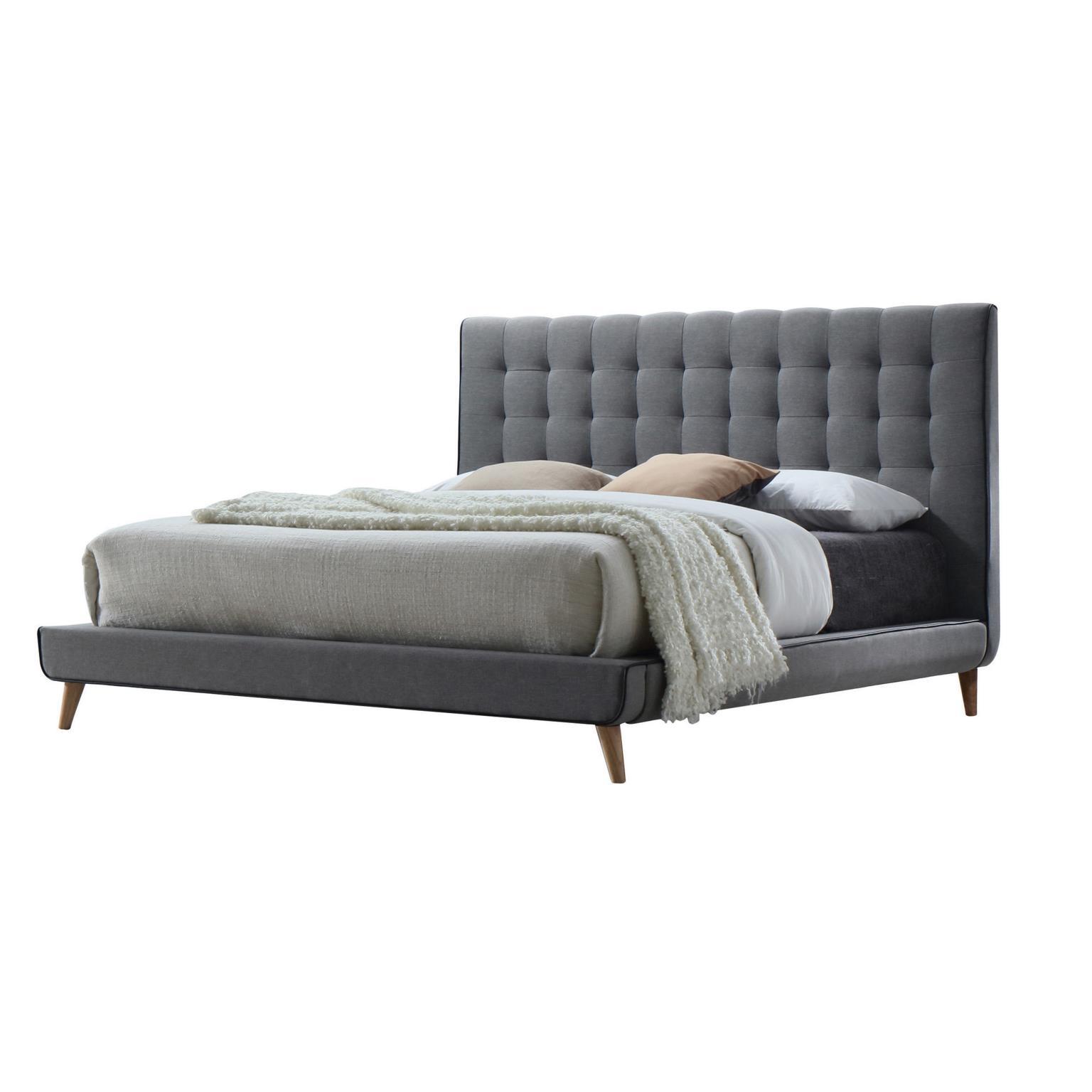 

    
Acme Furniture Valda-24517EK Panel Bedroom Set Light Grey 24517EK-Set-5
