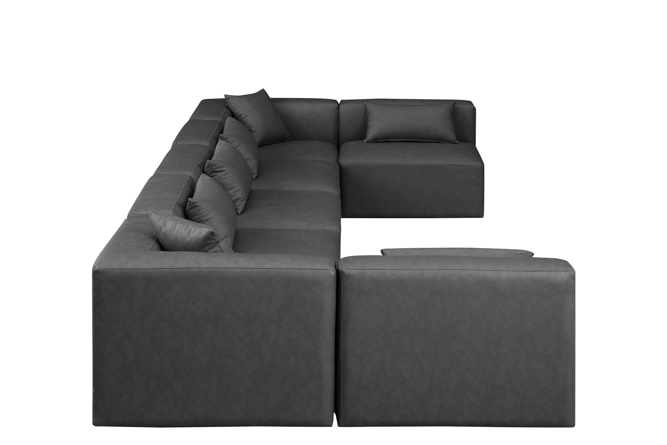 

    
Meridian Furniture CUBE  668Grey-Sec7B Modular Sectional Sofa Gray 668Grey-Sec7B

