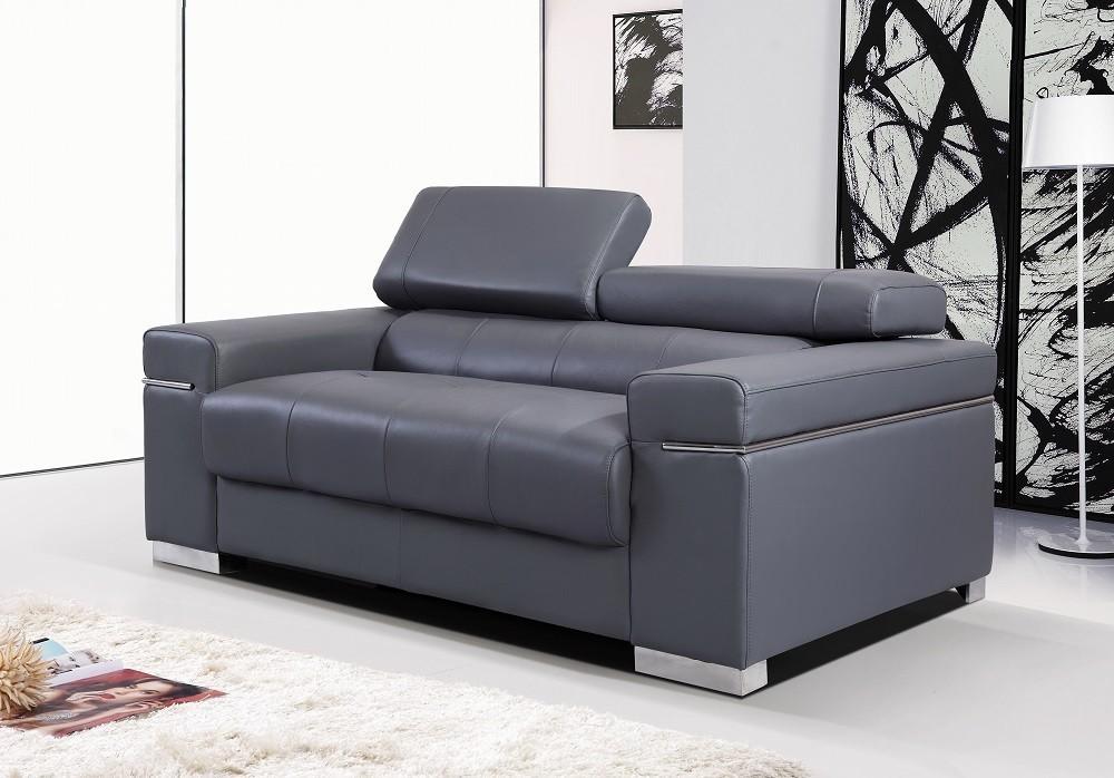 

    
Gray Leather With Adjustable Headrests Sofa Modern J&M Furniture Soho
