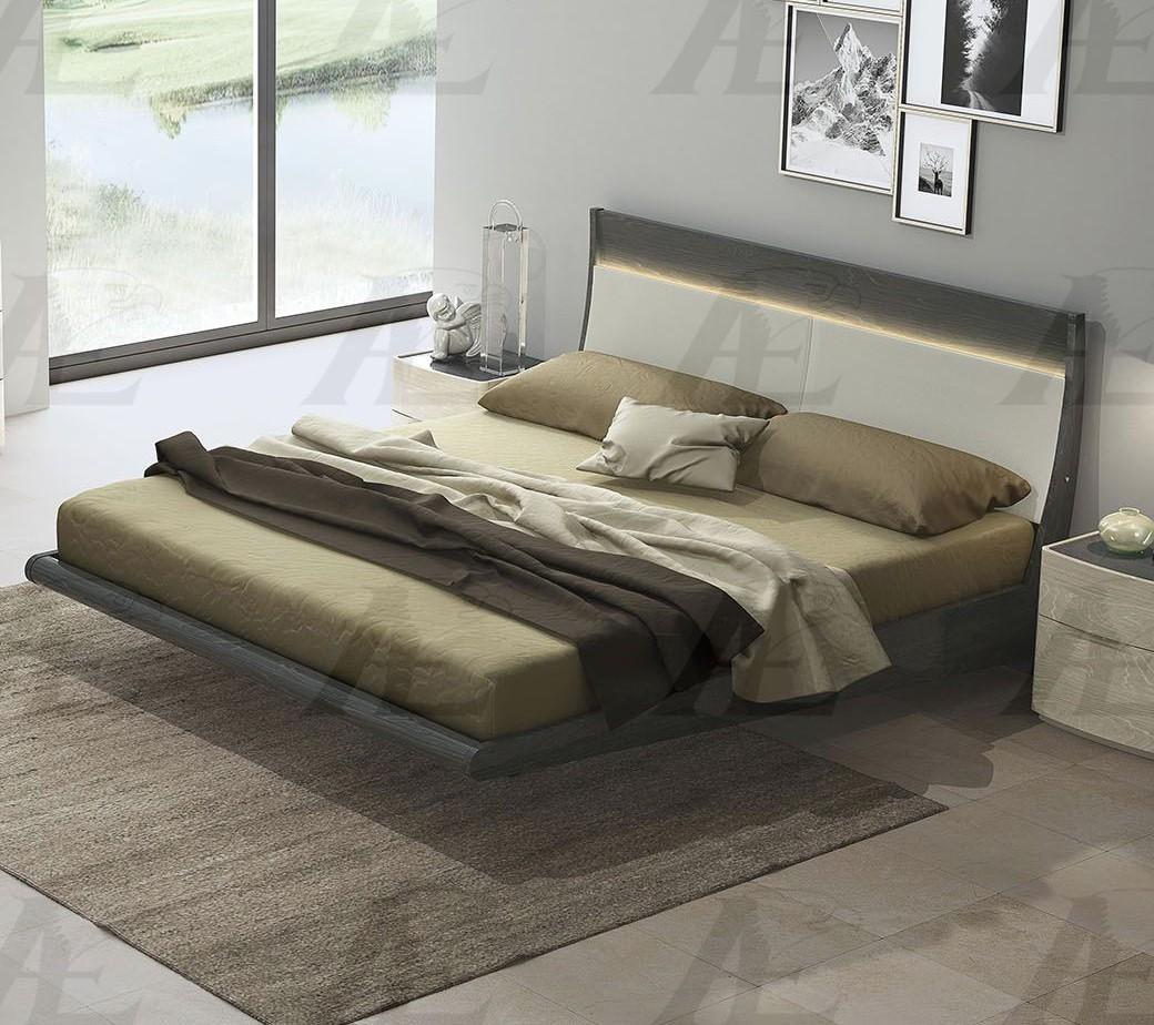 

    
Gray & Light Walnut Finish King Size Bed American Eagle P111-BED-EK
