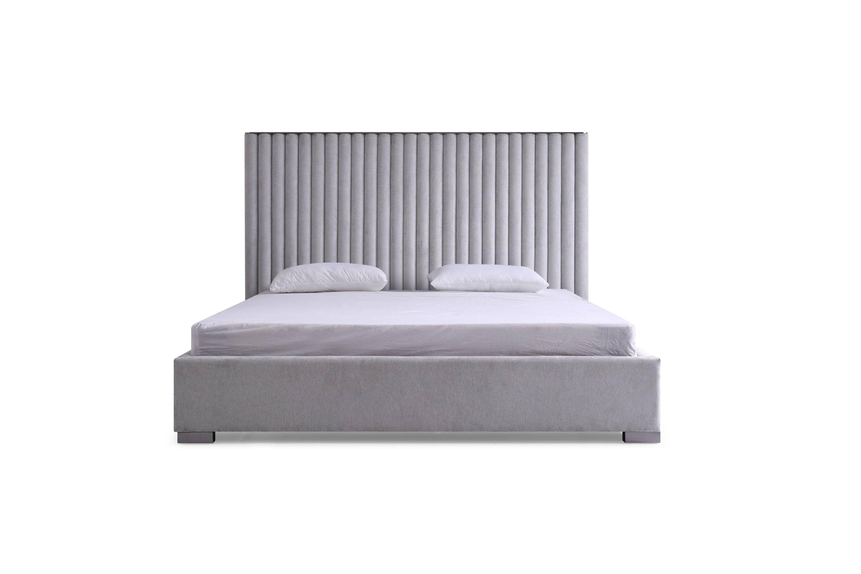 Contemporary, Modern Panel Bed Splendor VGVCBD20256-BED-EK in Gray Linen