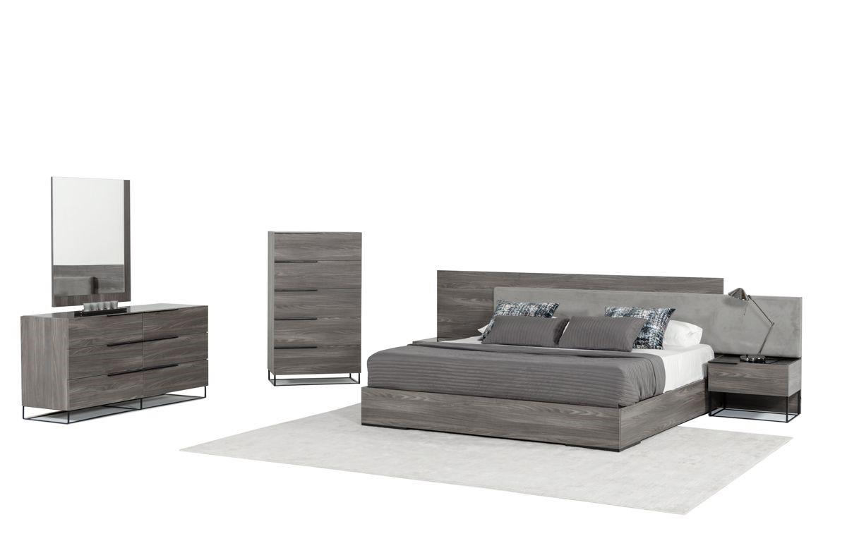 

    
Gray Oak Fabric King Size Panel Bedroom Set 6Pcs by VIG Nova Domus Enzo
