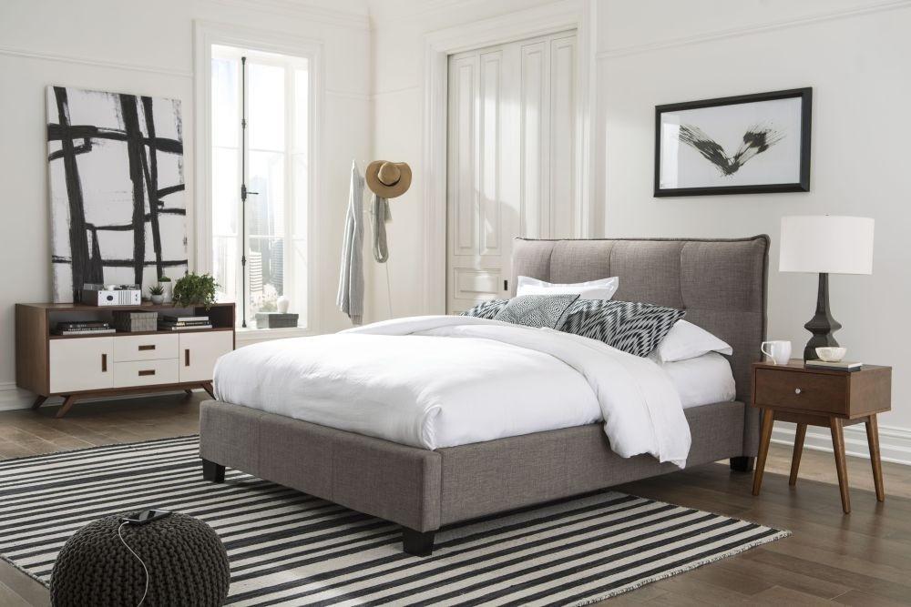 

    
Gray Textural Linen Fabric Storage King Bed ADONA by Modus Furniture
