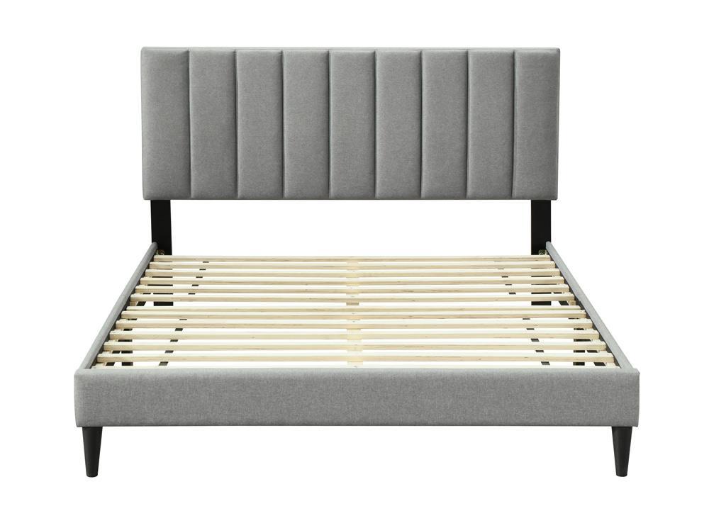 

    
Gray Upholstered Panel FULL Bed MILLIE 1134-104 Bernards Modern
