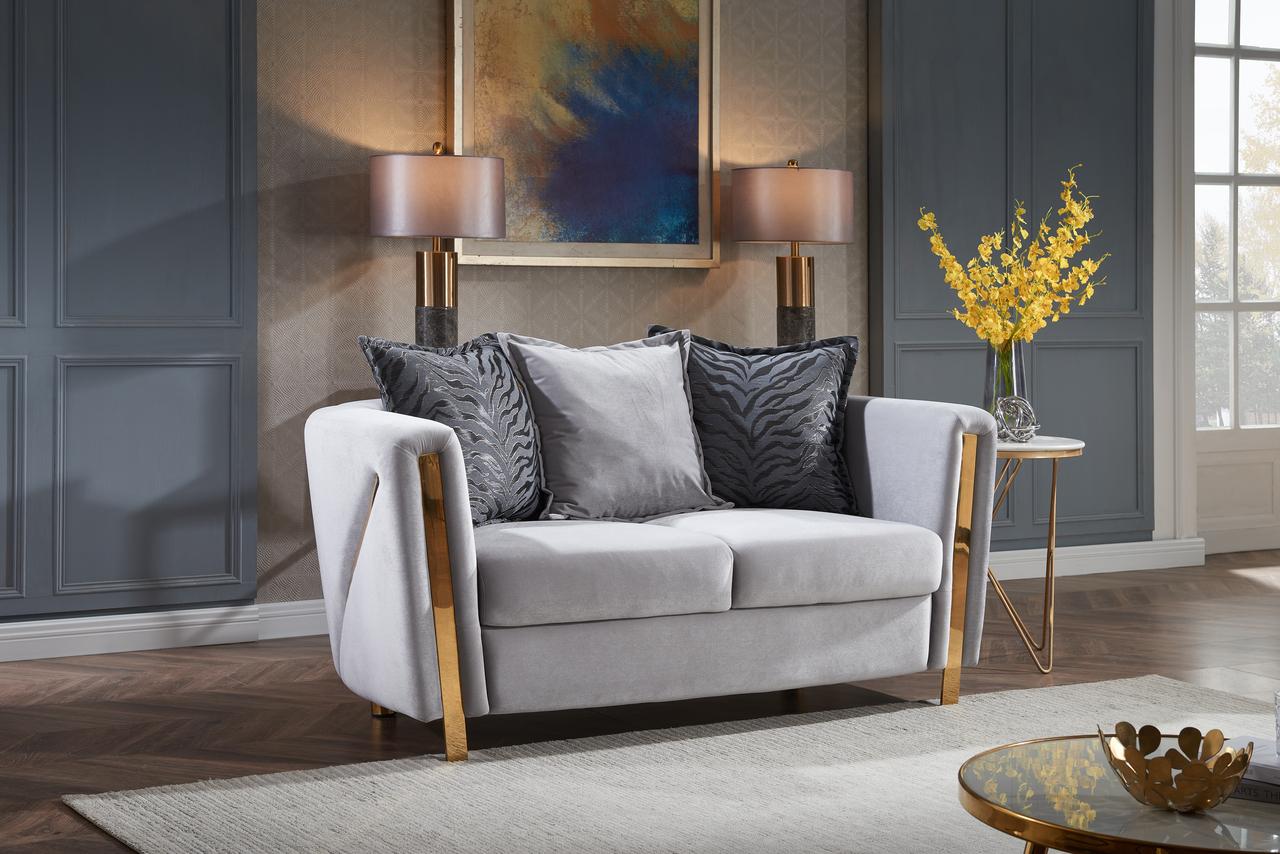

    
Gray Velvet Fabric Upholstered Loveseat Chanelle Galaxy Home Modern
