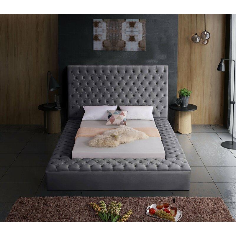 

    
 Photo  Gray Velvet Tufted King Storage Bed Set 5 w/Vanity NORA Galaxy Home Contemporary
