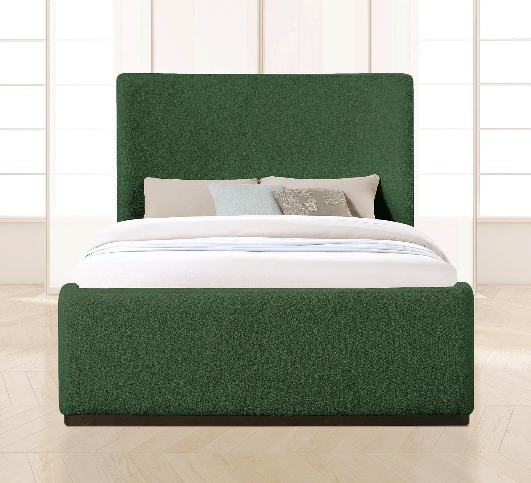 

    
Meridian Furniture OLIVER OliverGreen-F Platform Bed Green OliverGreen-F
