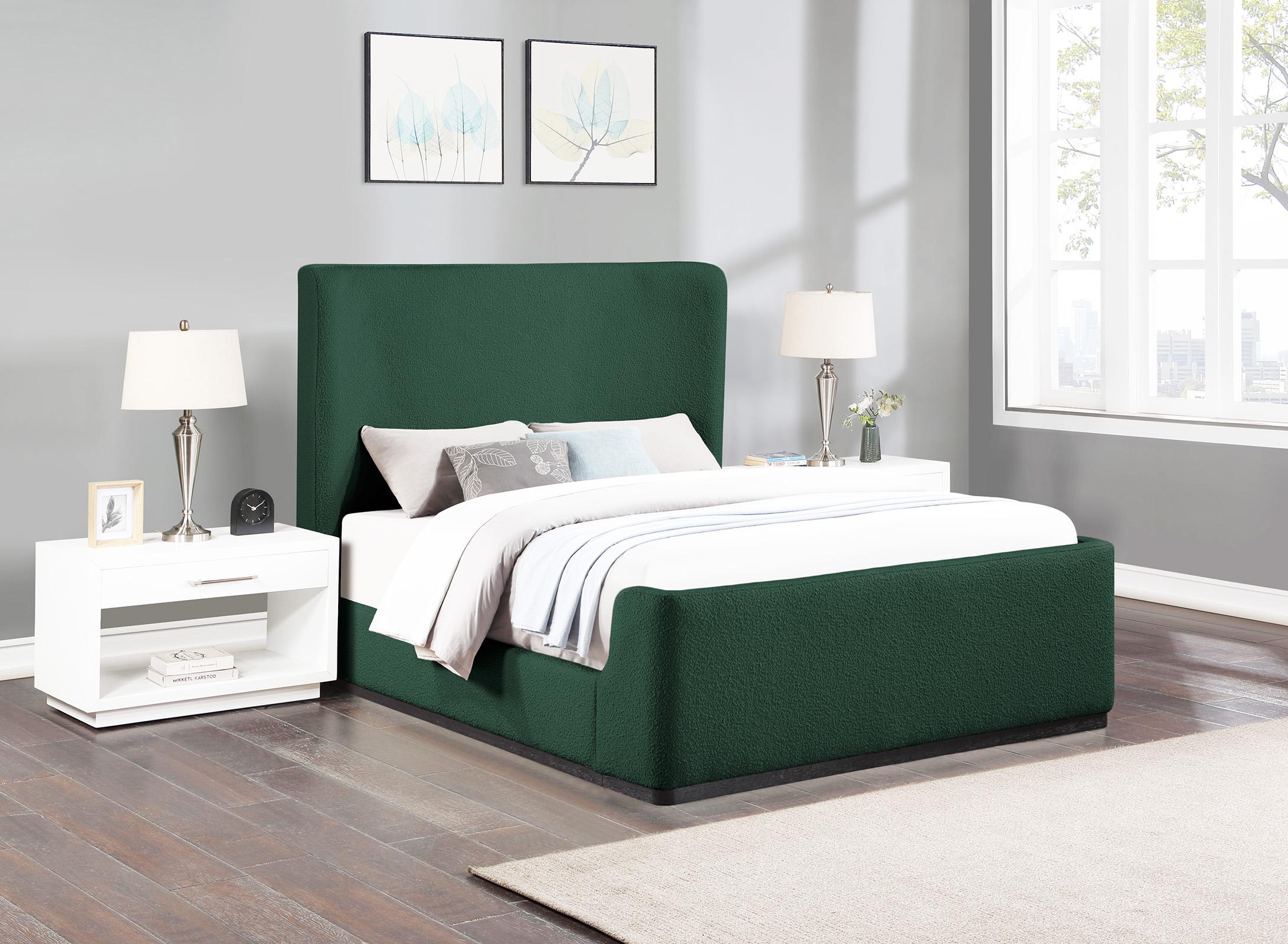 

    
Green Boucle Fabric King Bed OLIVER OliverGreen-K Meridian Contemporary Modern
