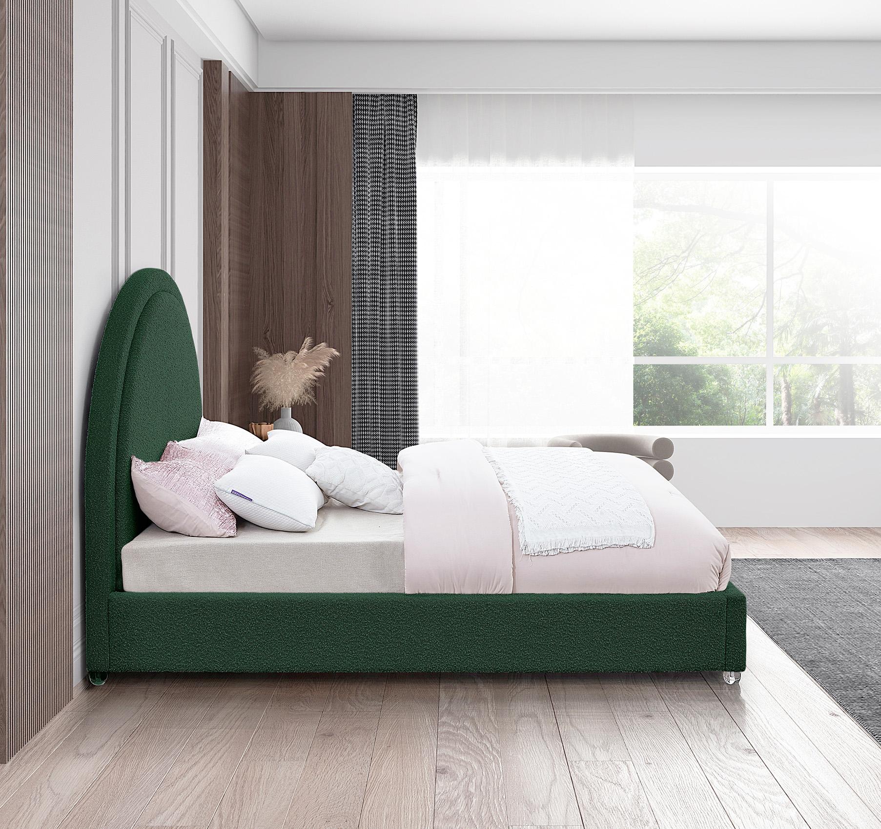 

    
MiloGreen-Q Meridian Furniture Platform Bed
