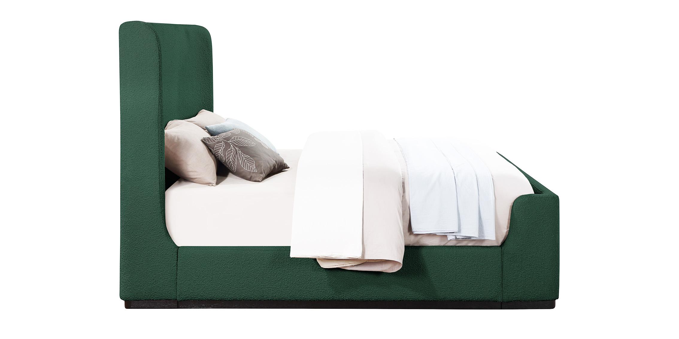 

    
OliverGreen-Q Meridian Furniture Platform Bed
