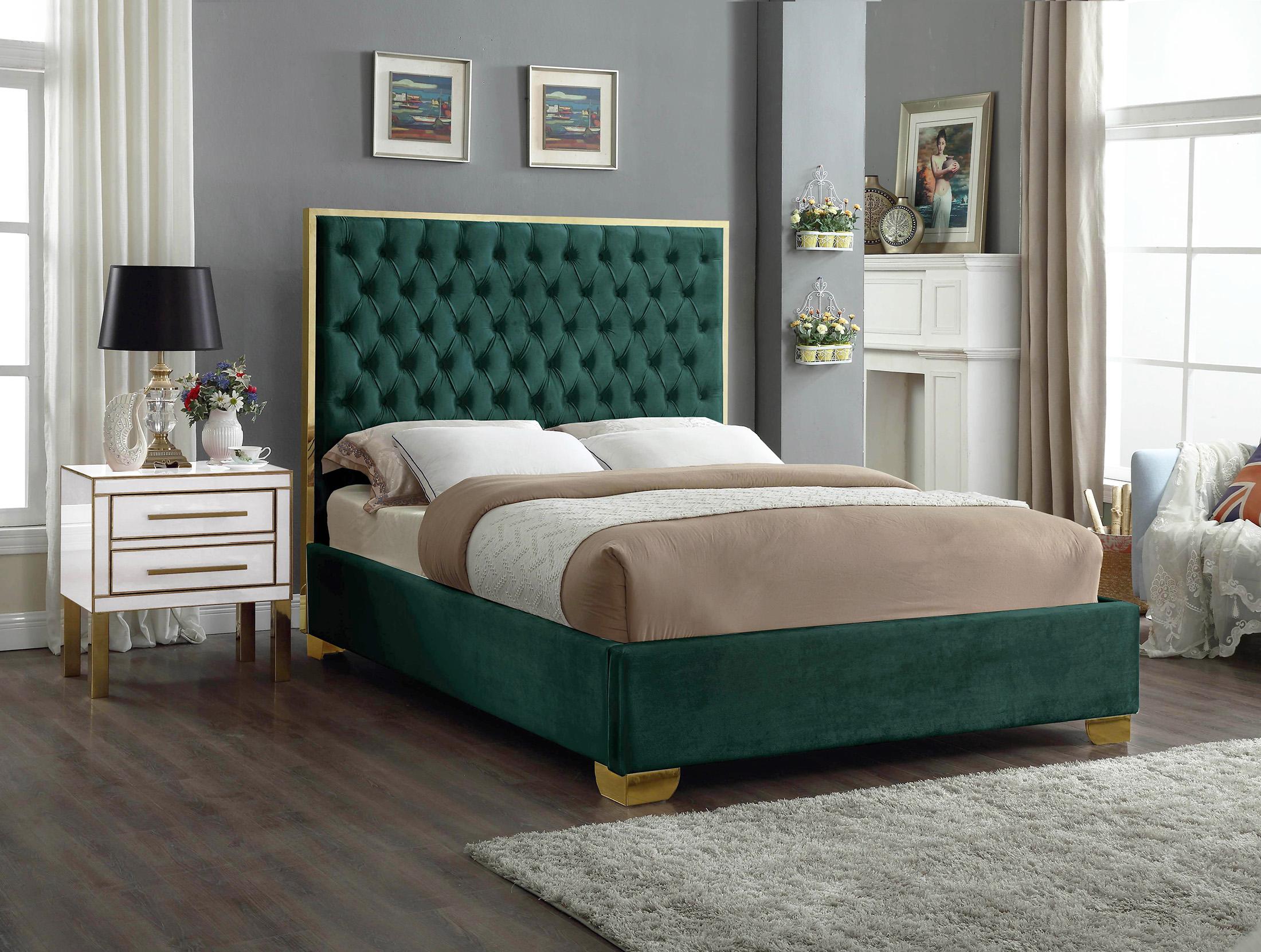

    
Green Velvet & Gold Trim Deep Tufting King Bed LANA Meridian Contemporary Modern
