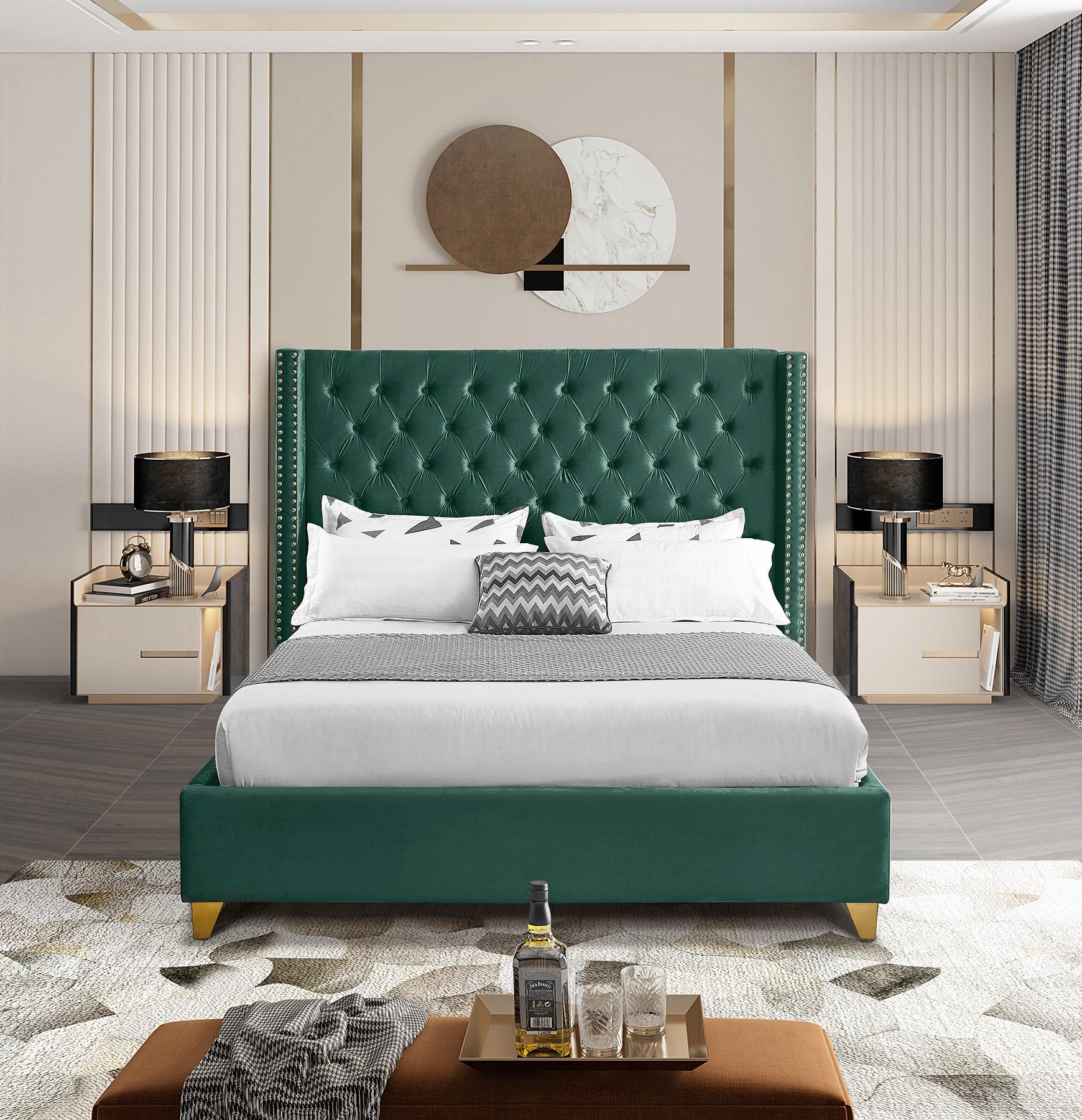 

        
Meridian Furniture BAROLO Green-F Platform Bed Green Velvet 753359807676
