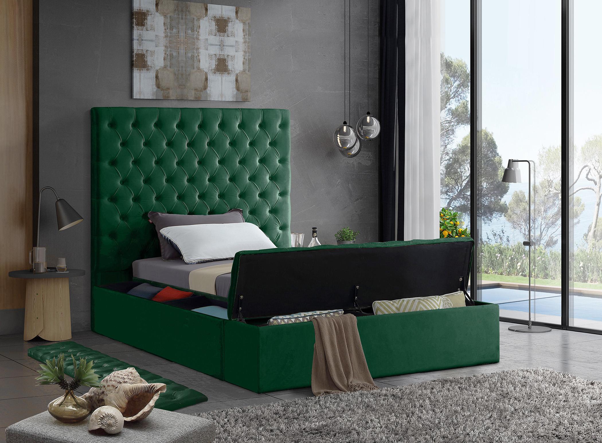 

        
Meridian Furniture BLISS Green-T Storage Bed Green Velvet 704831404241
