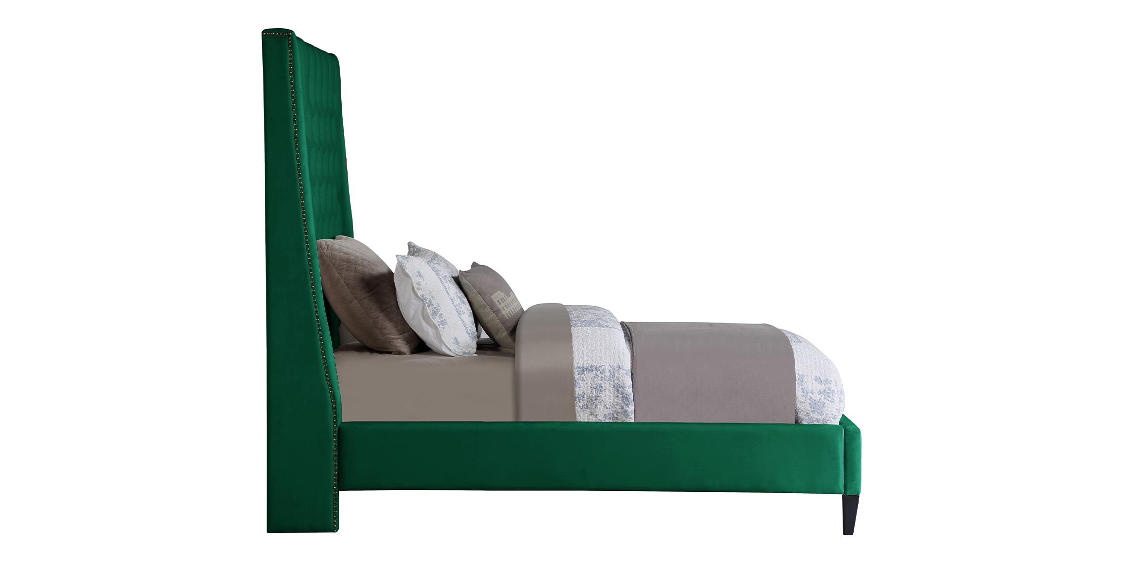 

        
Meridian Furniture FRITZ FritzGreen-T Platform Bed Green Velvet 094308251615
