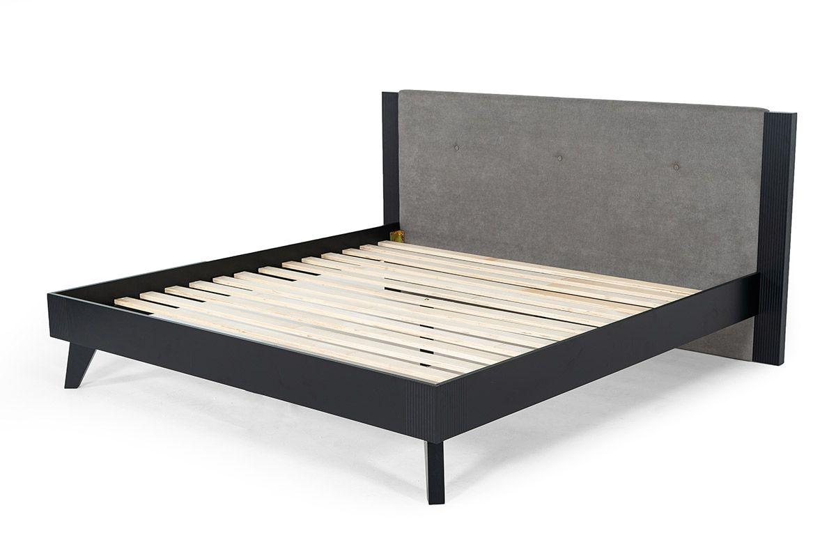 

    
Grey & Black King Size Panel Bed by VIG Nova Domus Panther
