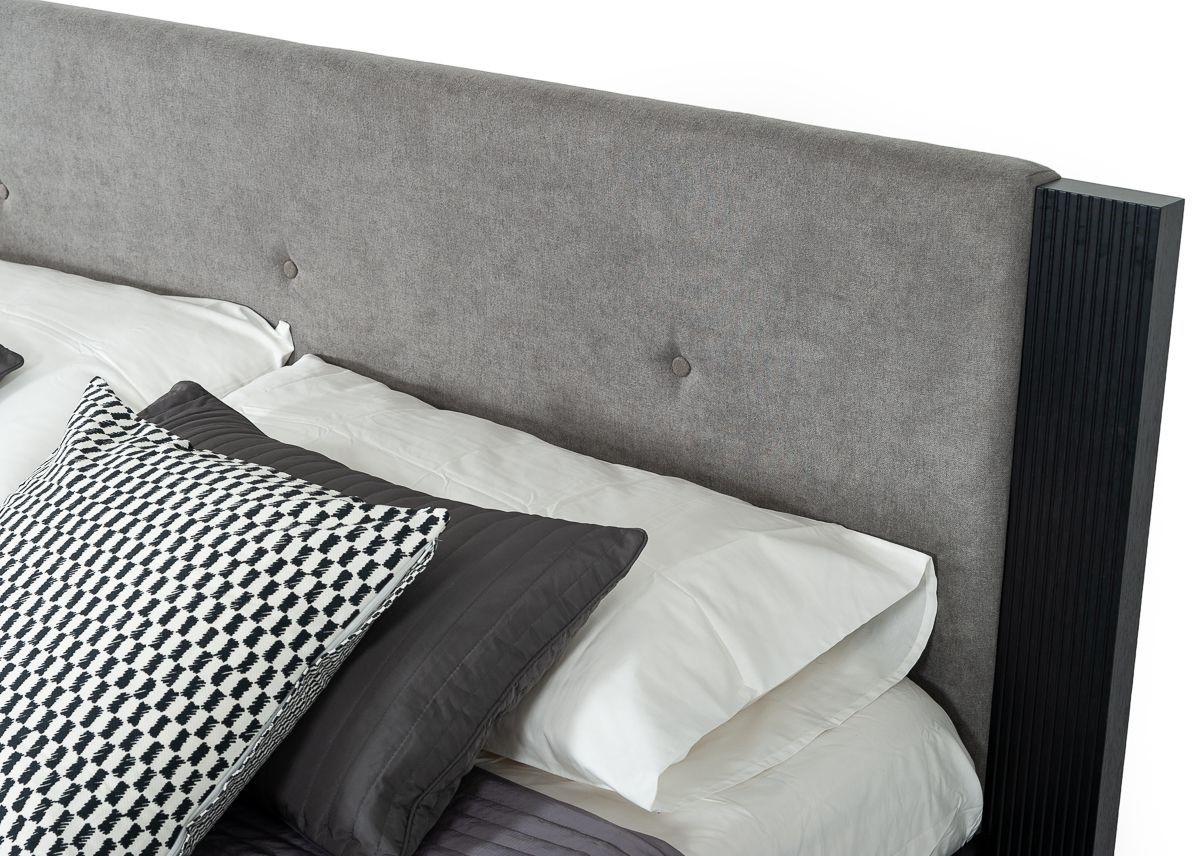 

    
VIG Furniture Panther Panel Bed Gray/Black VGMABR-77-BED
