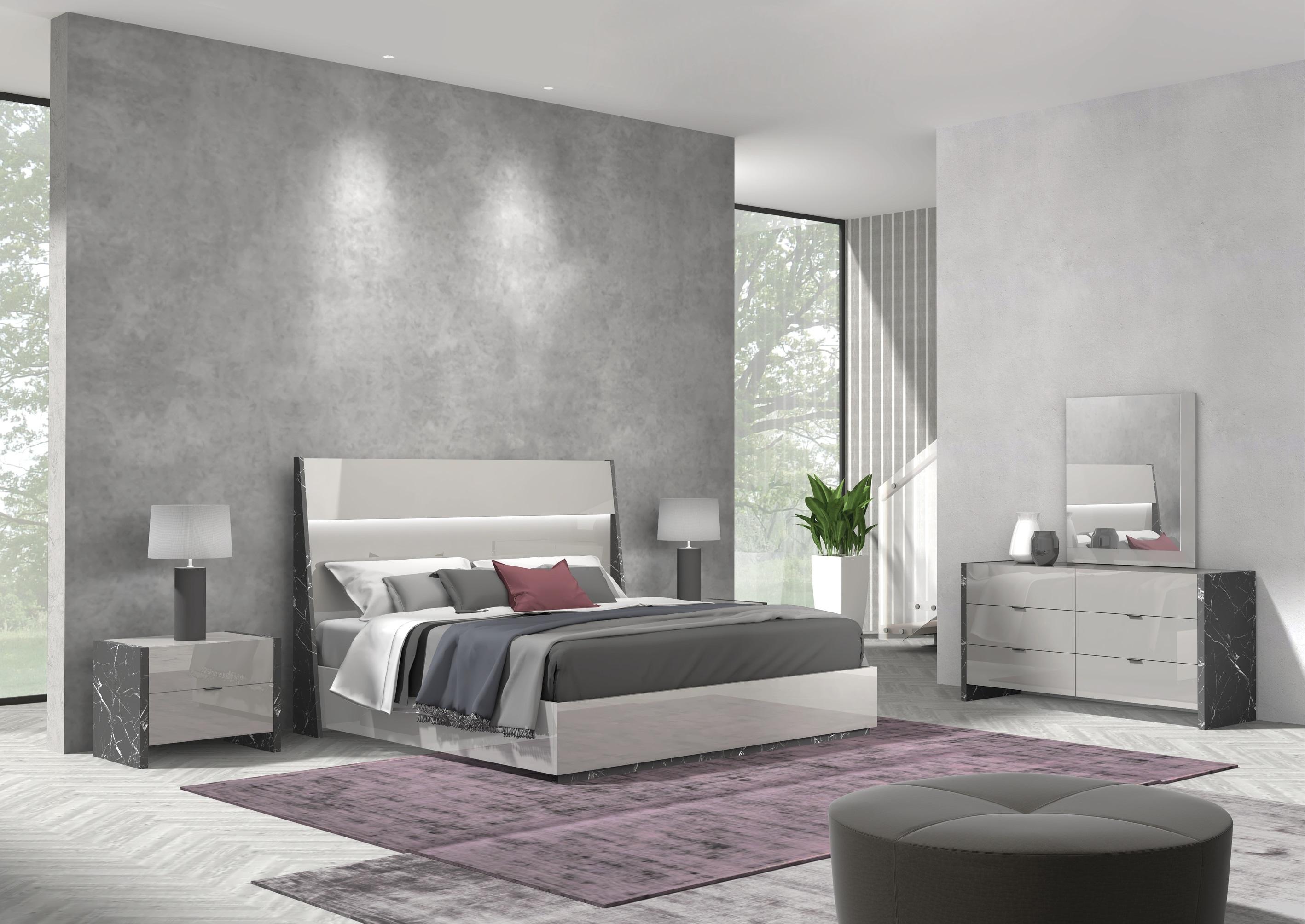 

    
Grey & Black Marble Look & LED Light King Bedroom Set 5Pcs by J&M Furniture Stoneage 17455

