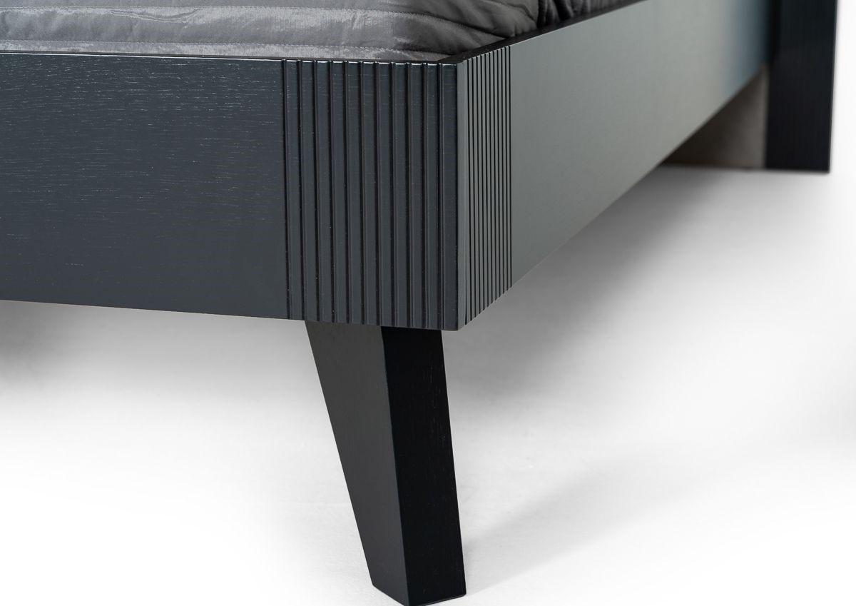

    
VGMABR-77-BED-2N-3PC-K VIG Furniture Panel Bedroom Set
