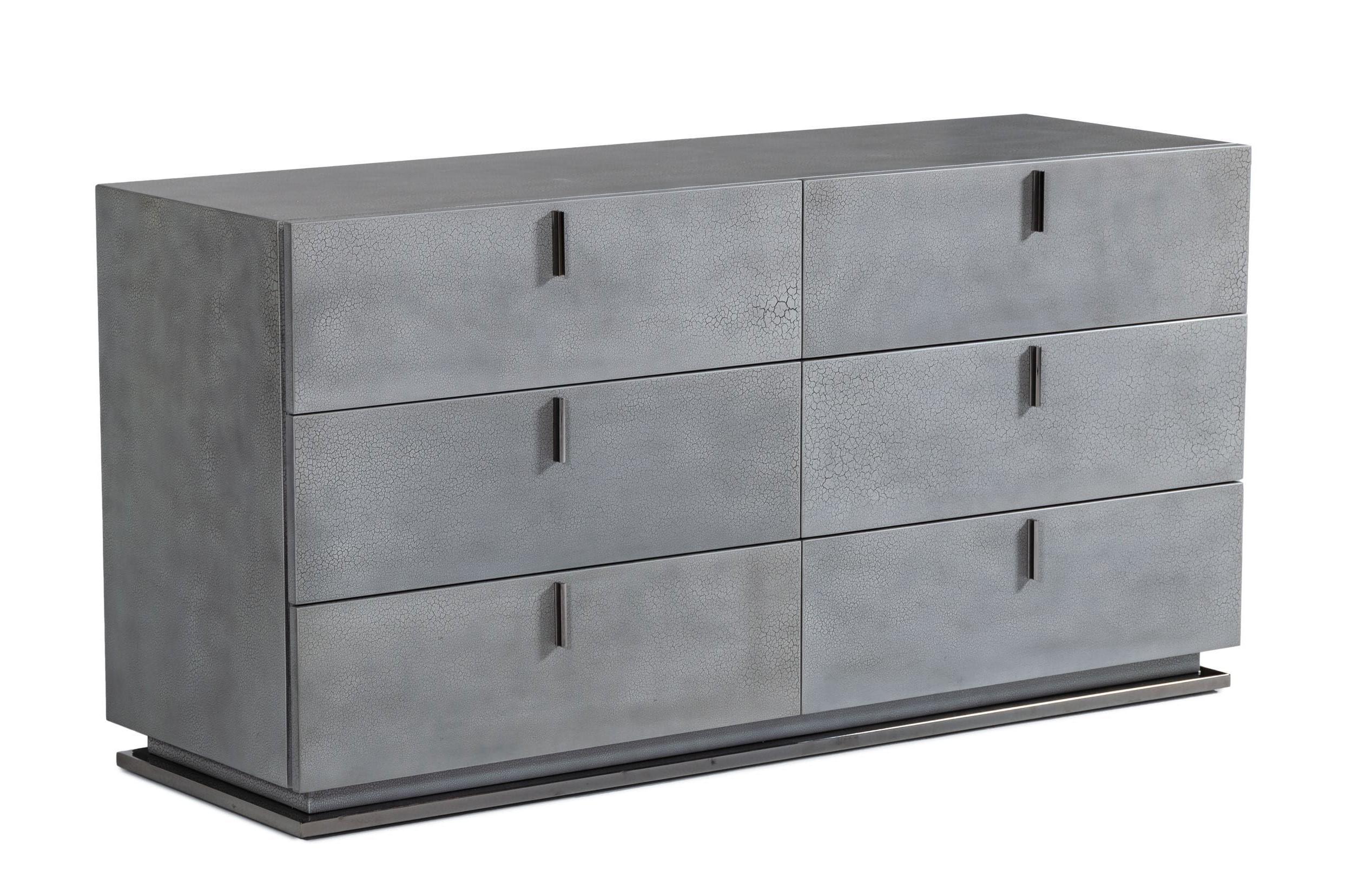 

                    
Buy Grey & Black Stainless Steel Queen Panel Bedroom Set 6Pcs by VIG Modrest Buckley
