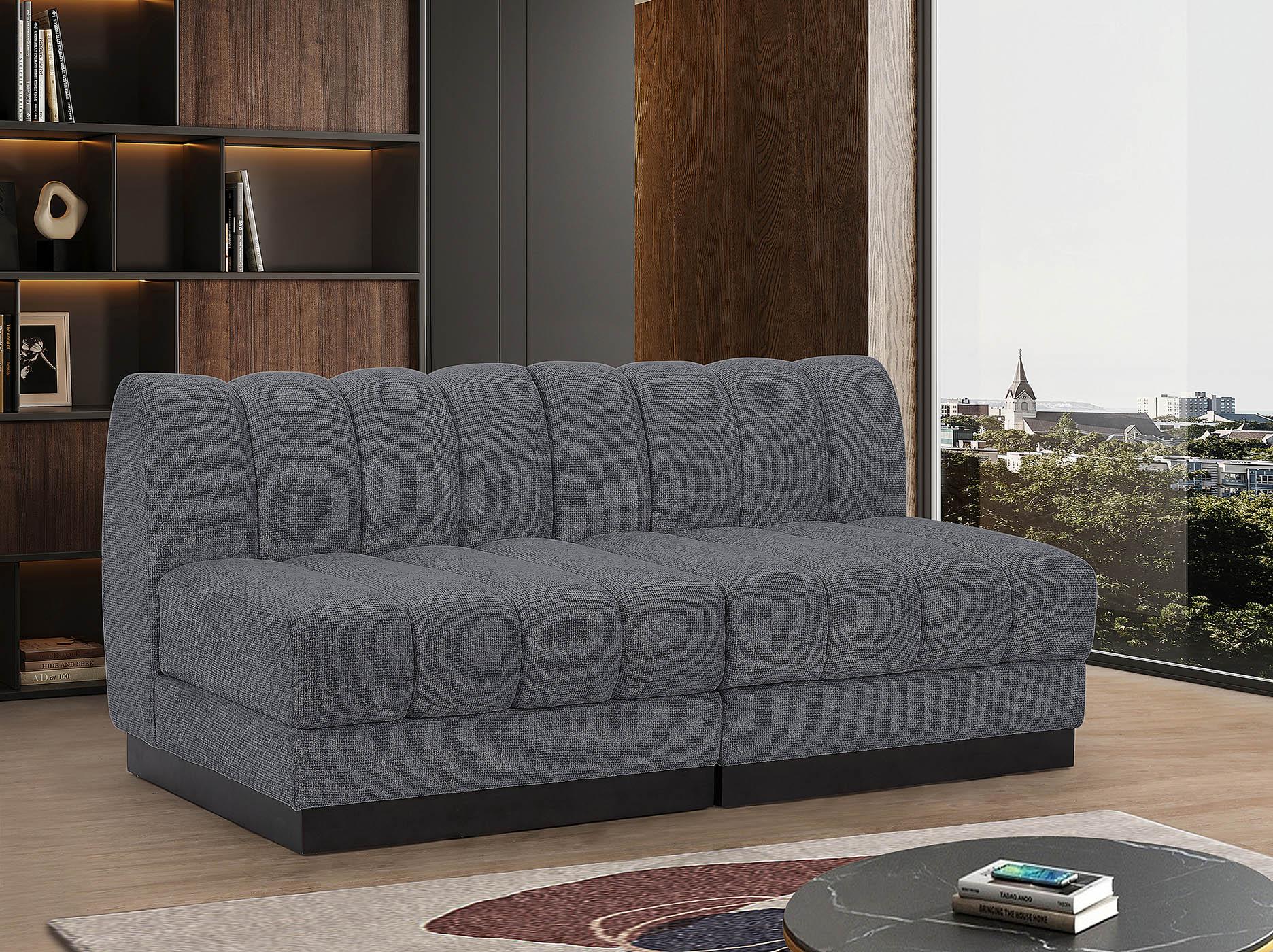 

    
Grey Chenille Modular Sofa QUINN 124Grey-S64 Meridian Contemporary Modern
