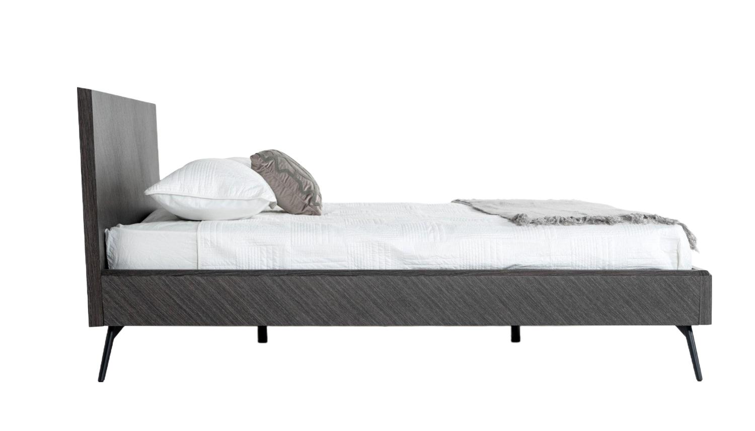 

    
Grey Elm King Size Bed by VIG Furniture Modrest Gaige
