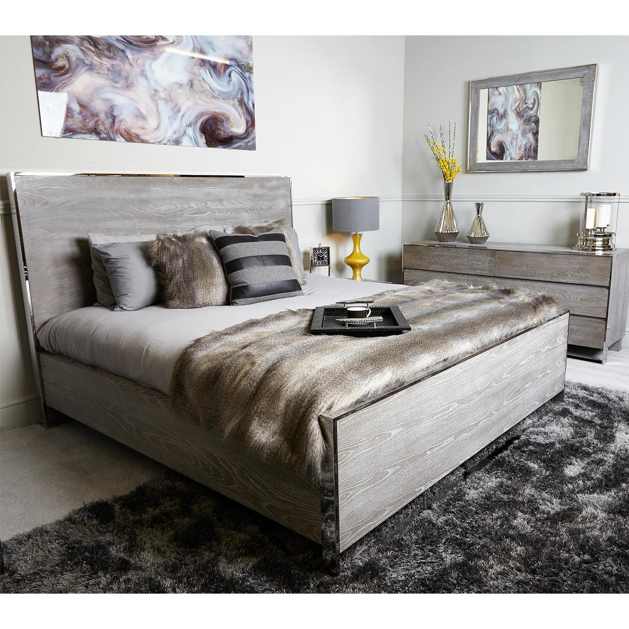 

    
 Shop  Grey Elm & Stainless Steel Queen Panel Bedroom Set 5Pcs by VIG Modrest Charlene
