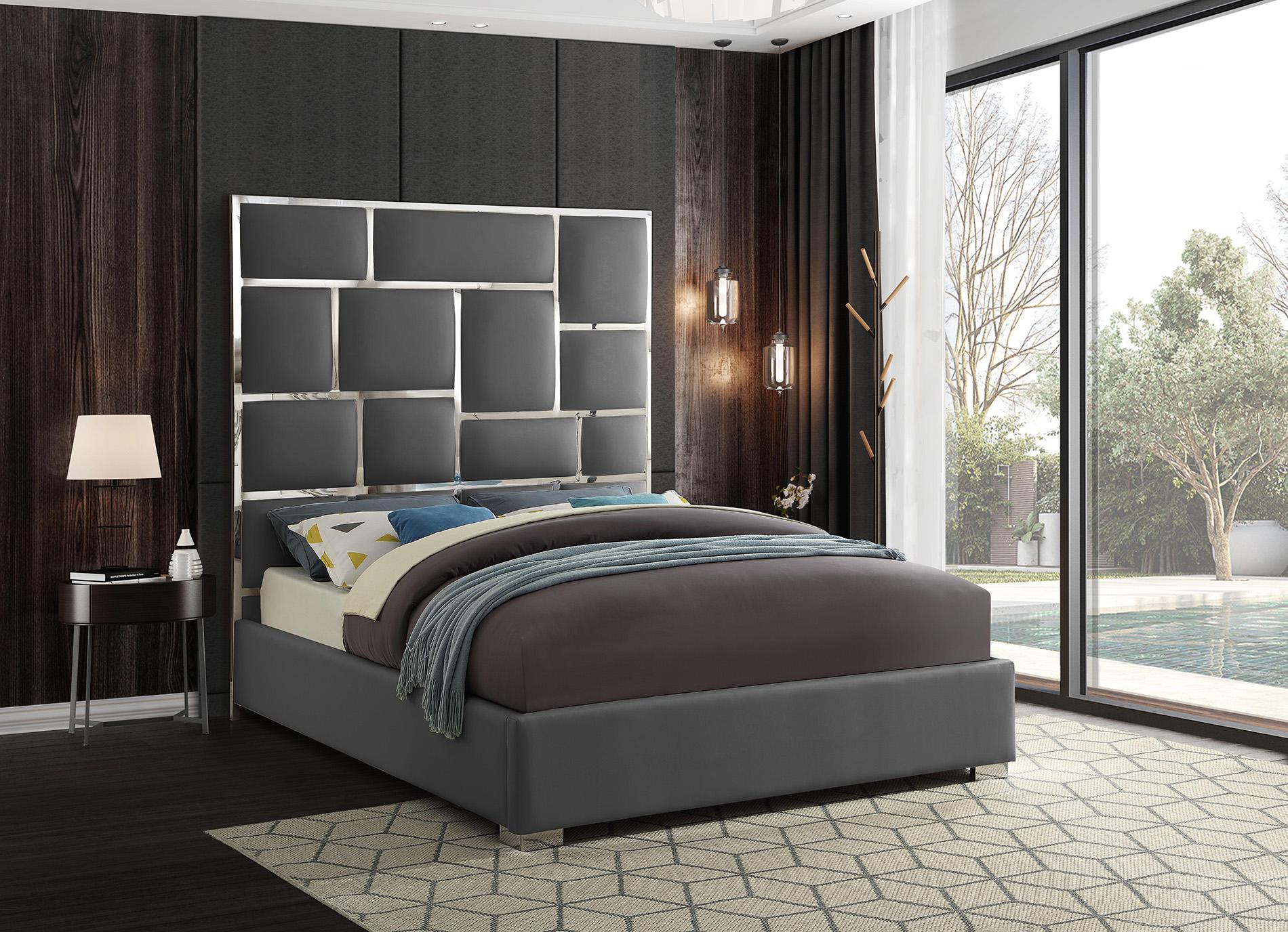 

    
Grey Faux Leather & Chrome Metal King Bed MILAN Meridian Contemporary Modern
