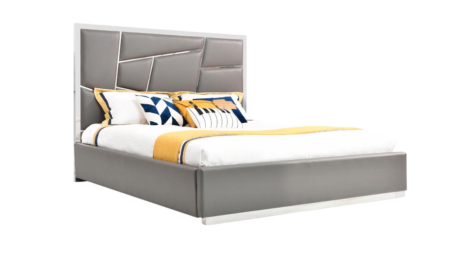 

    
Grey Bonded Leather King Size Panel Bed by VIG Modrest Chrysler
