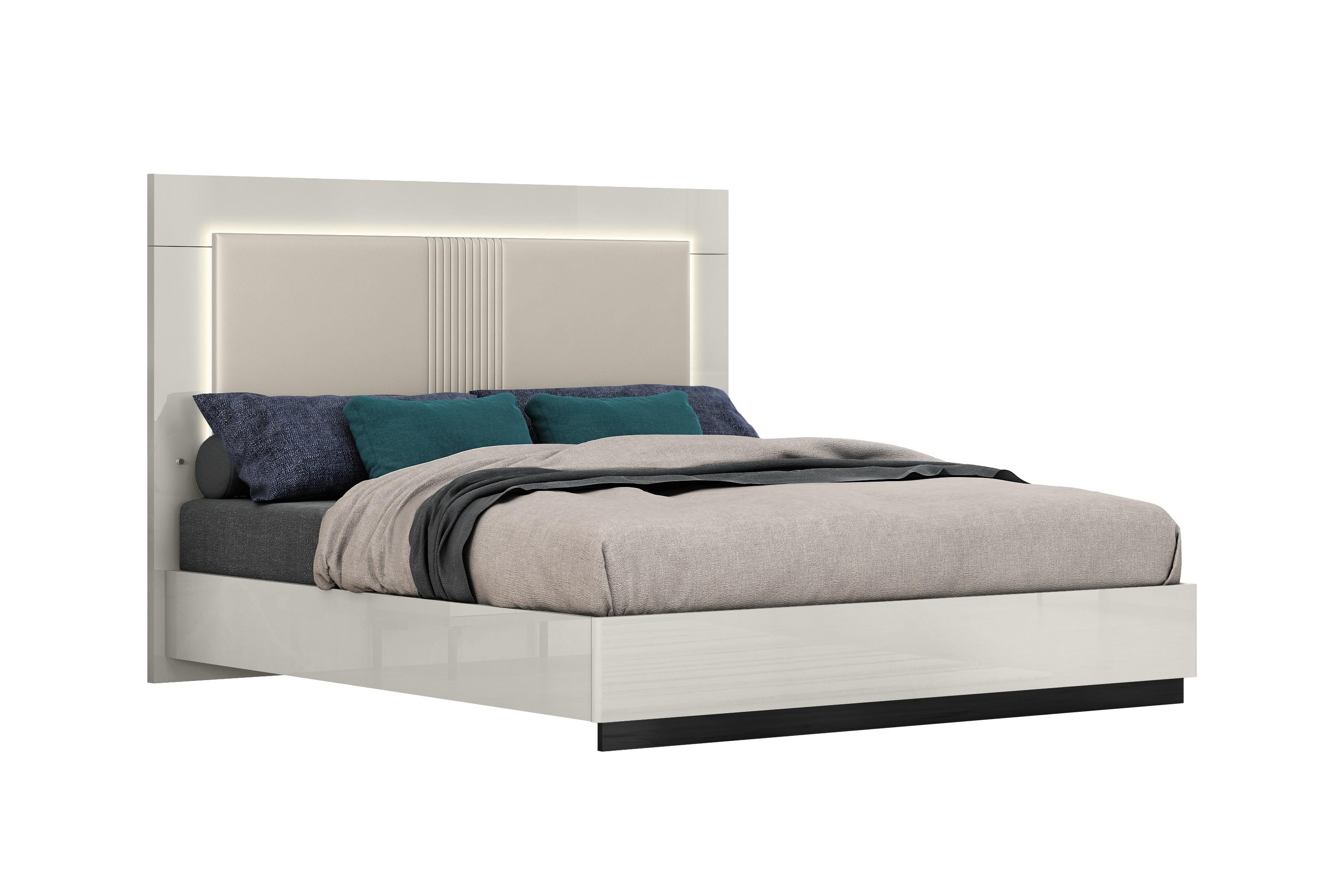 J&M Furniture Bella Panel Bed