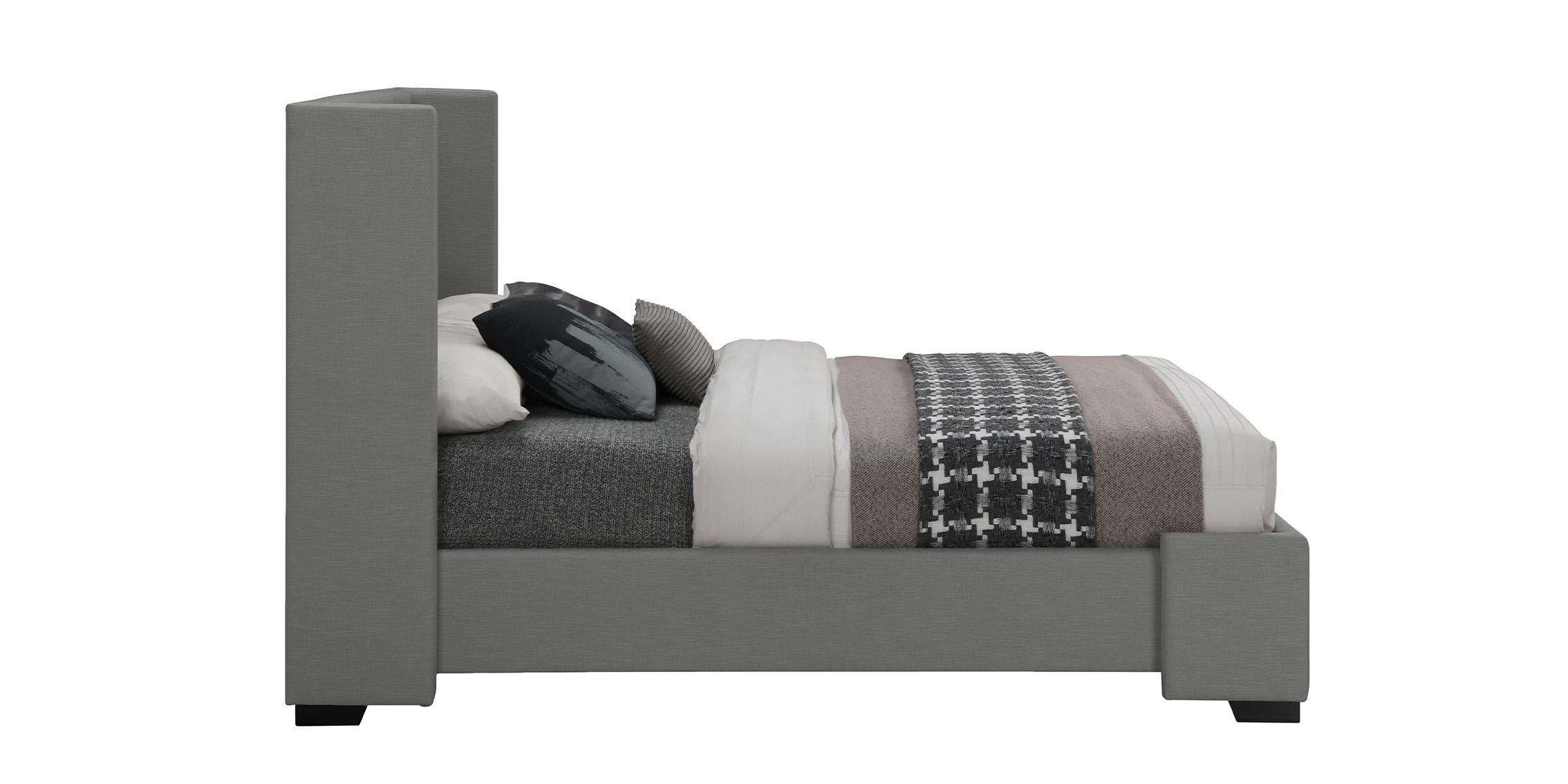 

    
OxfordGrey-F Meridian Furniture Platform Bed
