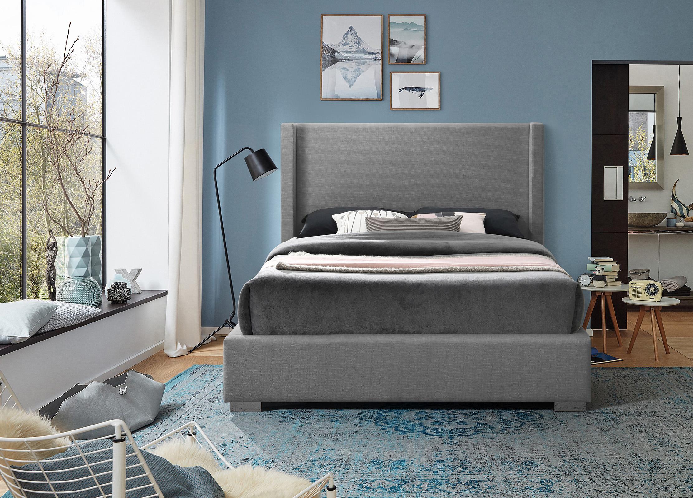 

    
Meridian Furniture ROYCE RoyceGrey-F Platform Bed Gray RoyceGrey-F
