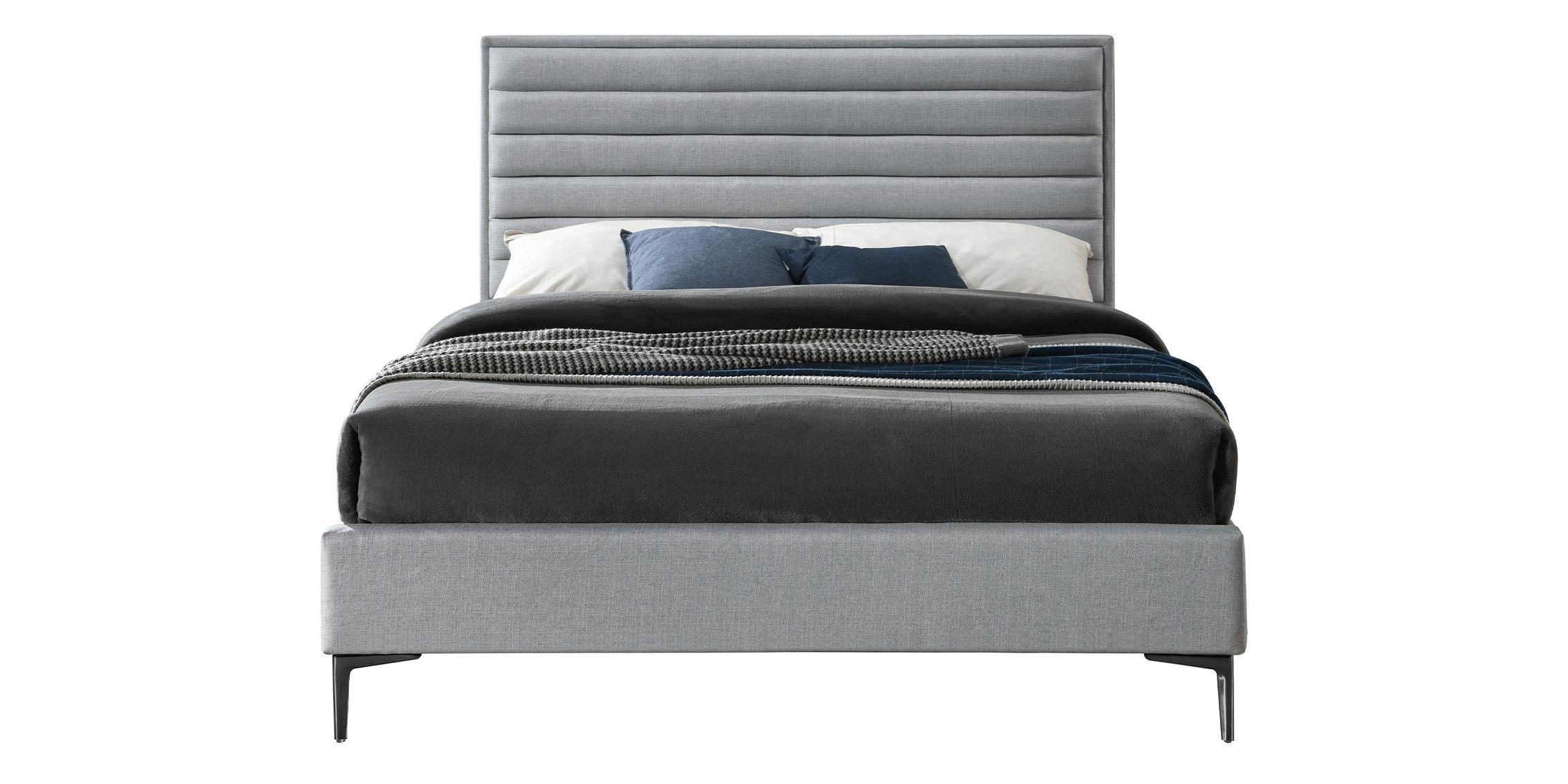 

    
HunterGrey-Q Meridian Furniture Platform Bed
