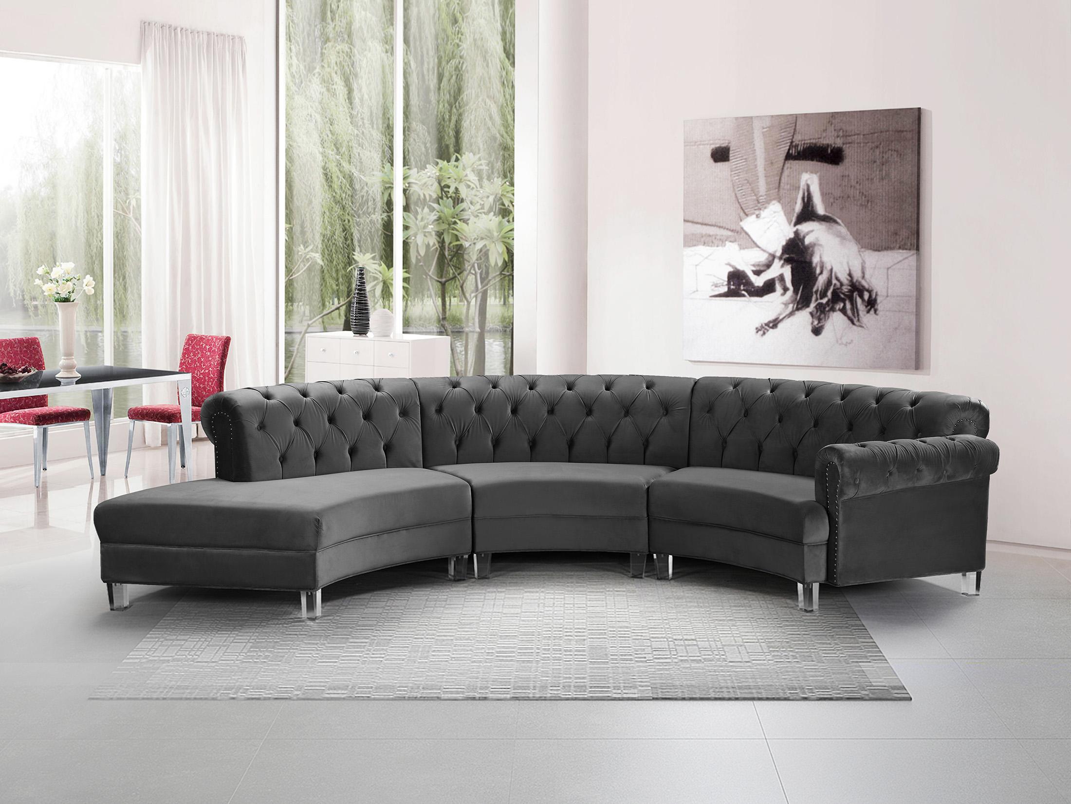 

    
697Grey-Sec-3PC Meridian Furniture Sectional Sofa
