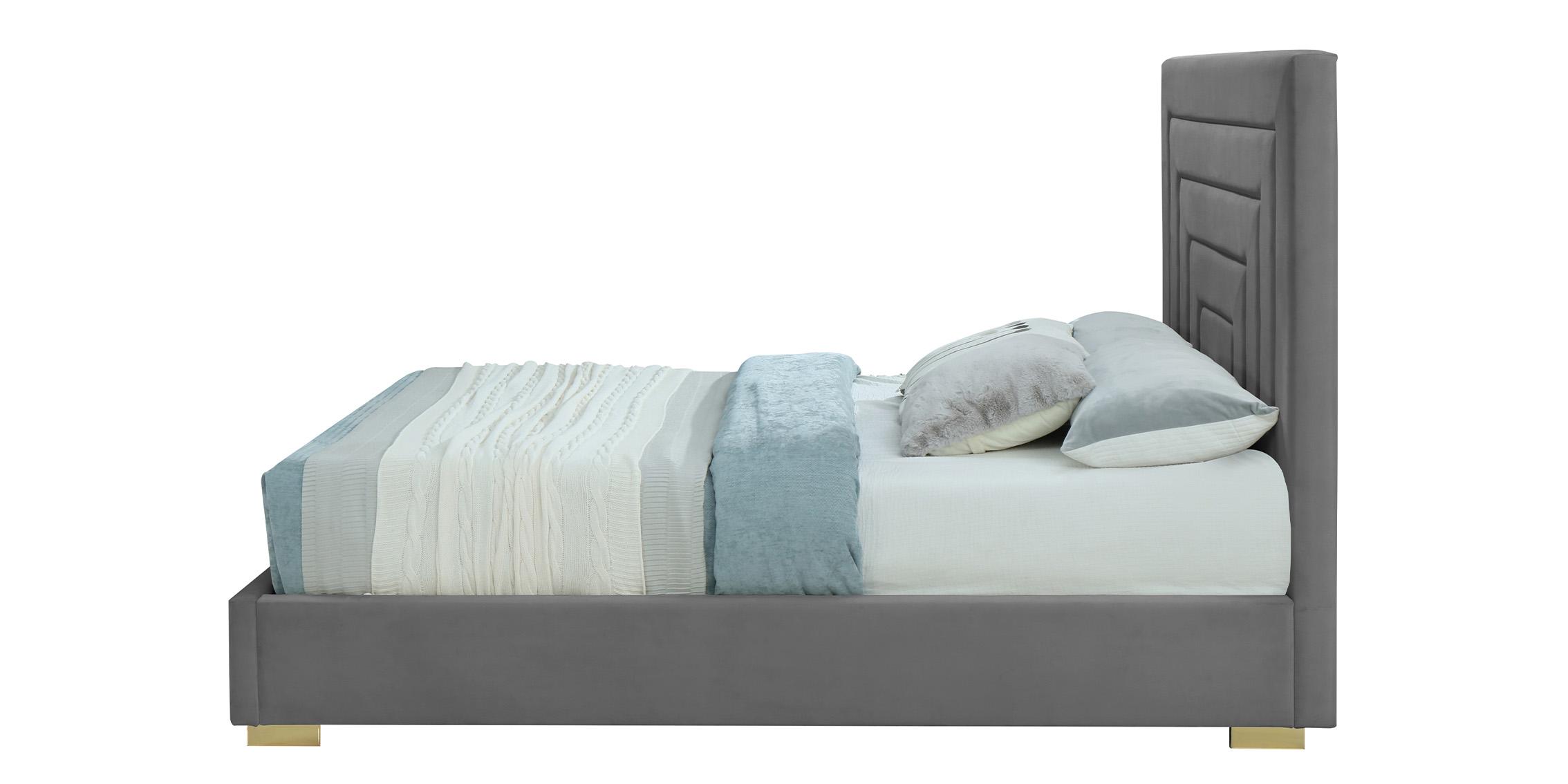 

    
NoraGrey-F Meridian Furniture Platform Bed
