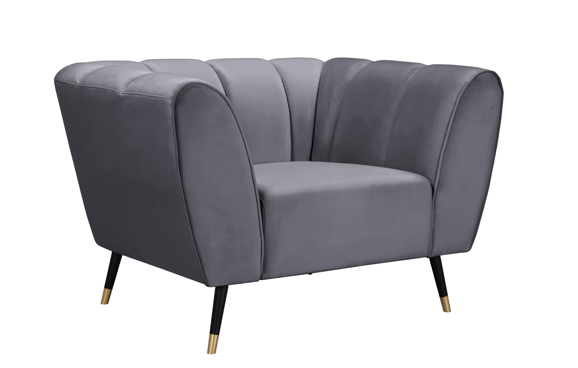 

    
626Grey-S-Set-3 Meridian Furniture Sofa Set
