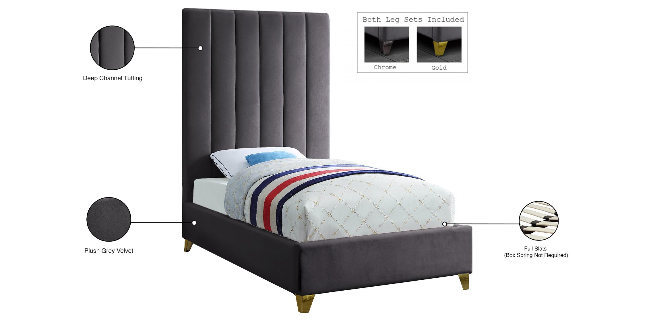 

        
Meridian Furniture VIA Platform Bed Gray Velvet 704831403480
